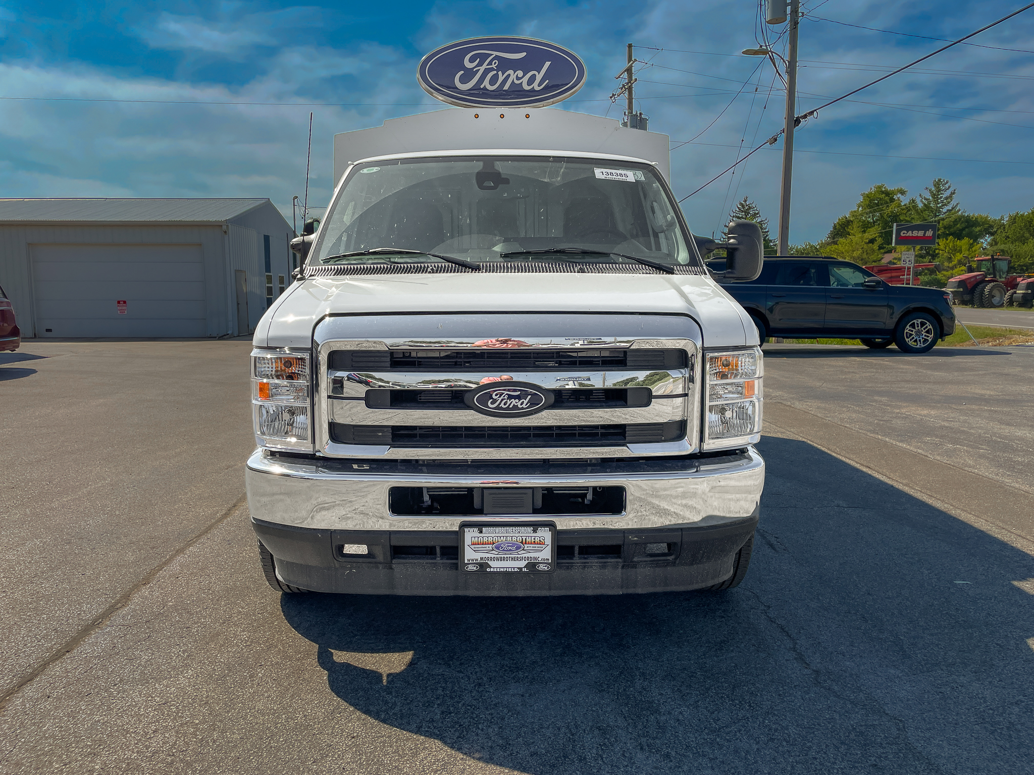 2027 Ford E-350 Cutaway Base Truck