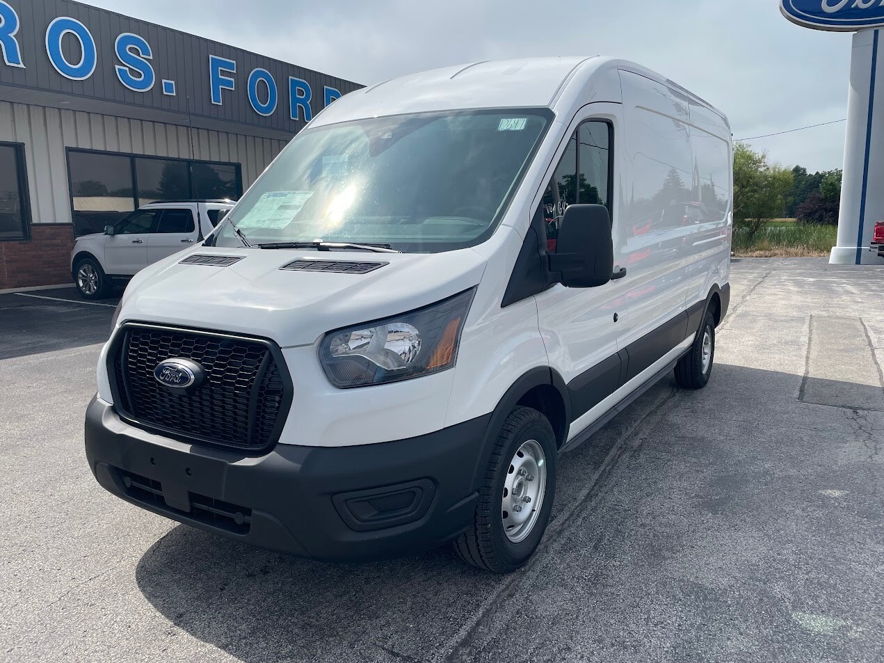 2025 Ford Transit photo 2
