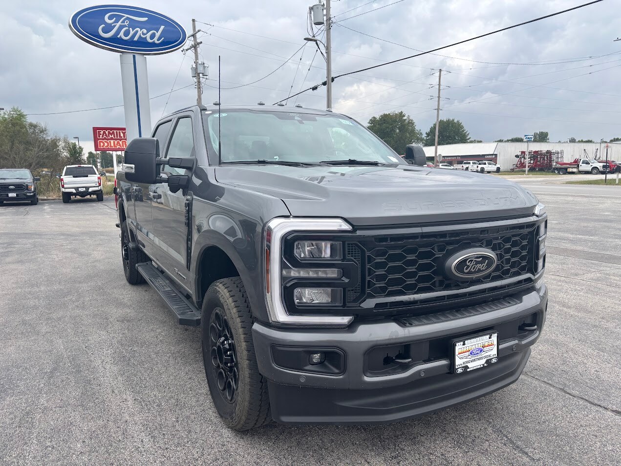 2025 Ford F-350 Lariat photo 3