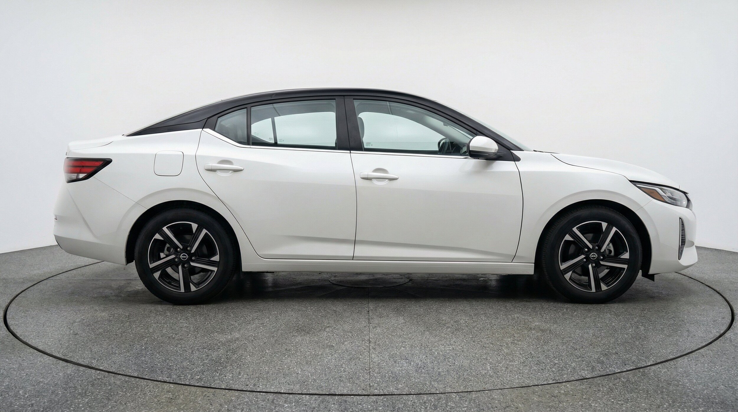 Thumbnail: 2025 Nissan Sentra - 11