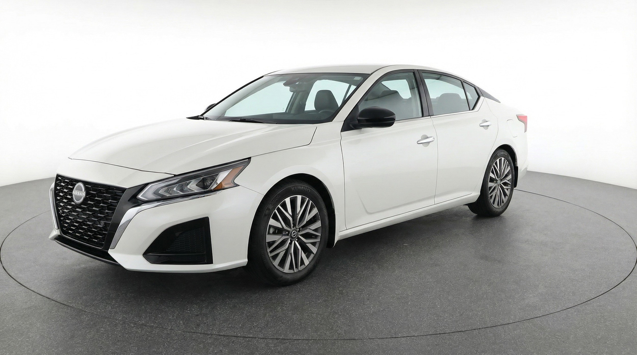 Thumbnail: 2025 Nissan Altima - 3