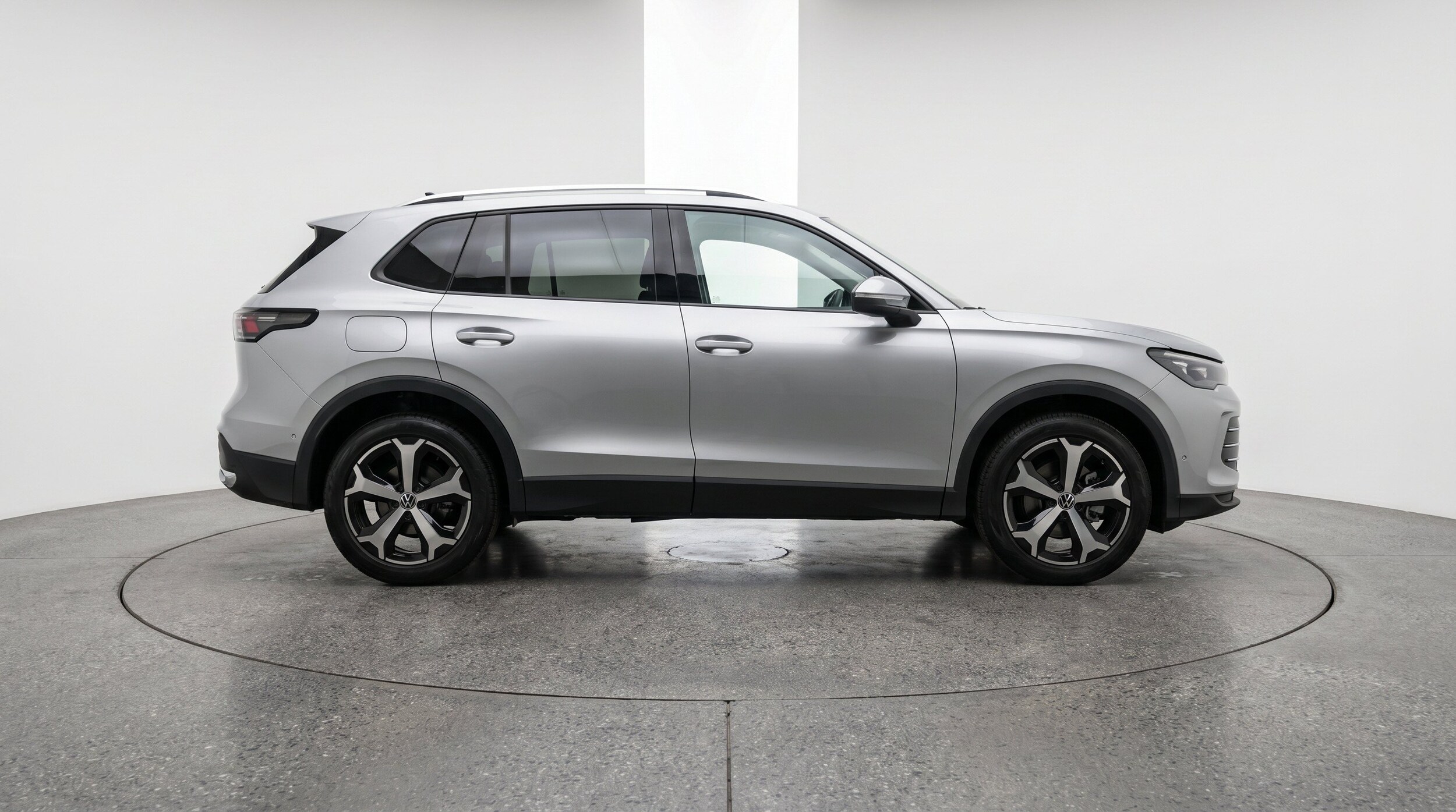 Thumbnail: 2026 Volkswagen Tiguan - 11