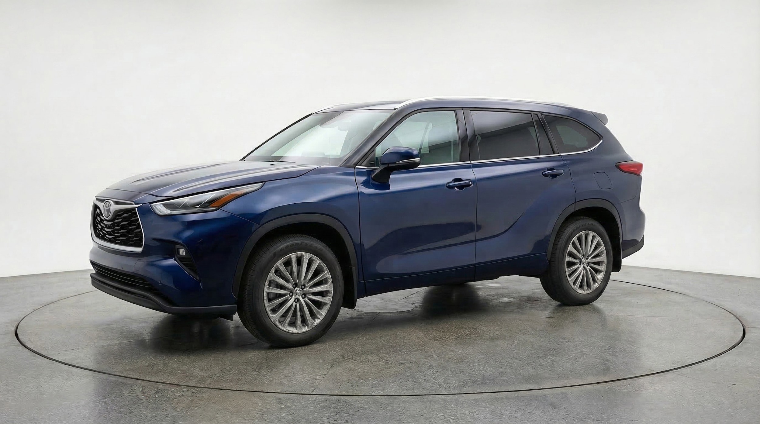 Thumbnail: 2025 Toyota Highlander - 3