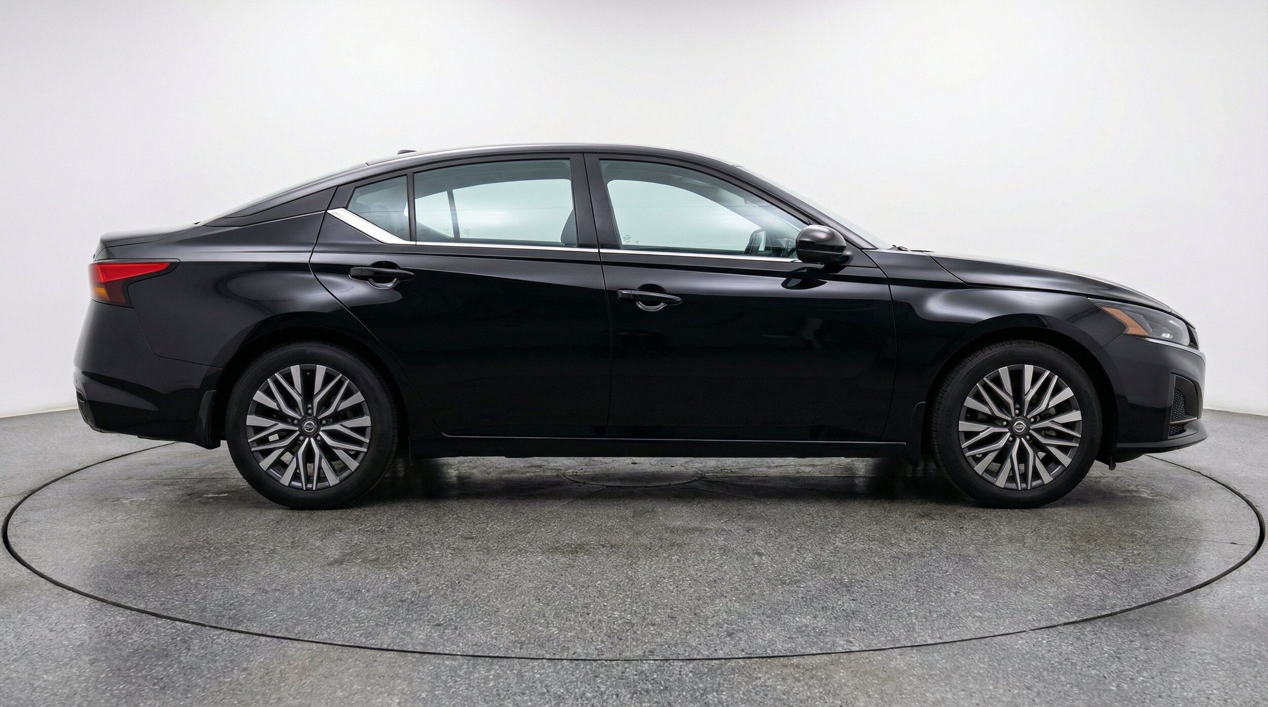 Thumbnail: 2025 Nissan Altima - 11