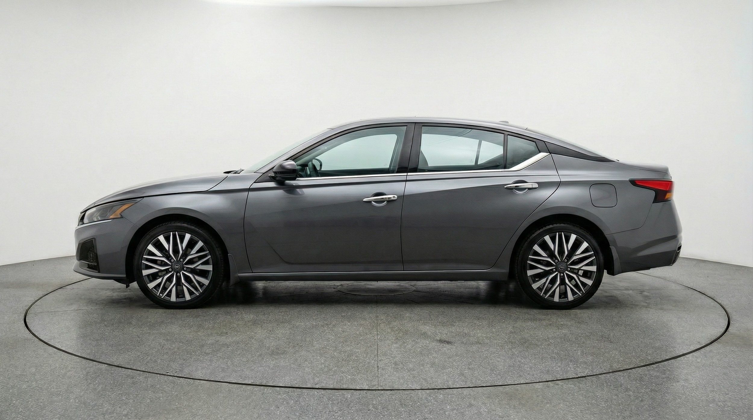 Thumbnail: 2025 Nissan Altima - 4