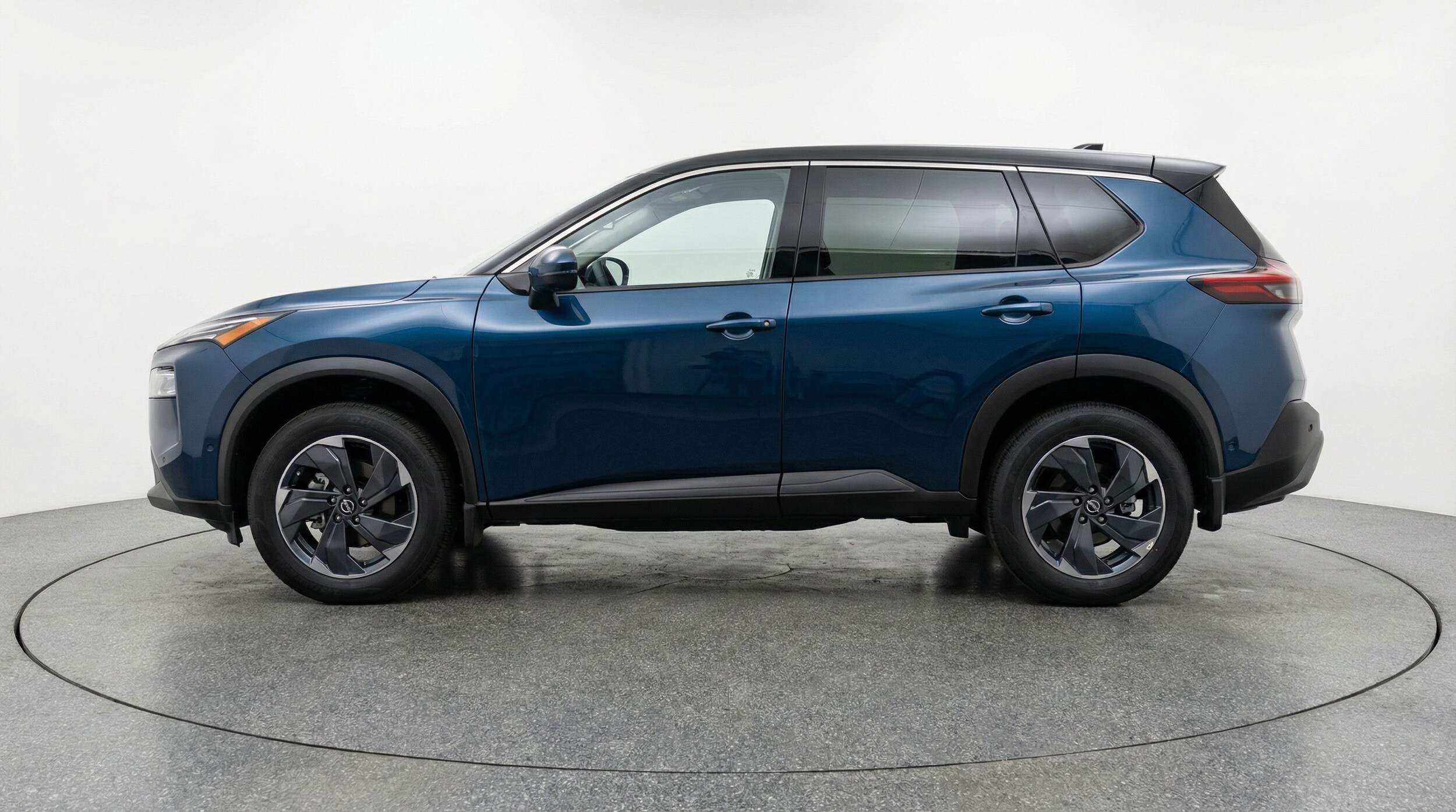 Thumbnail: 2025 Nissan Rogue - 4