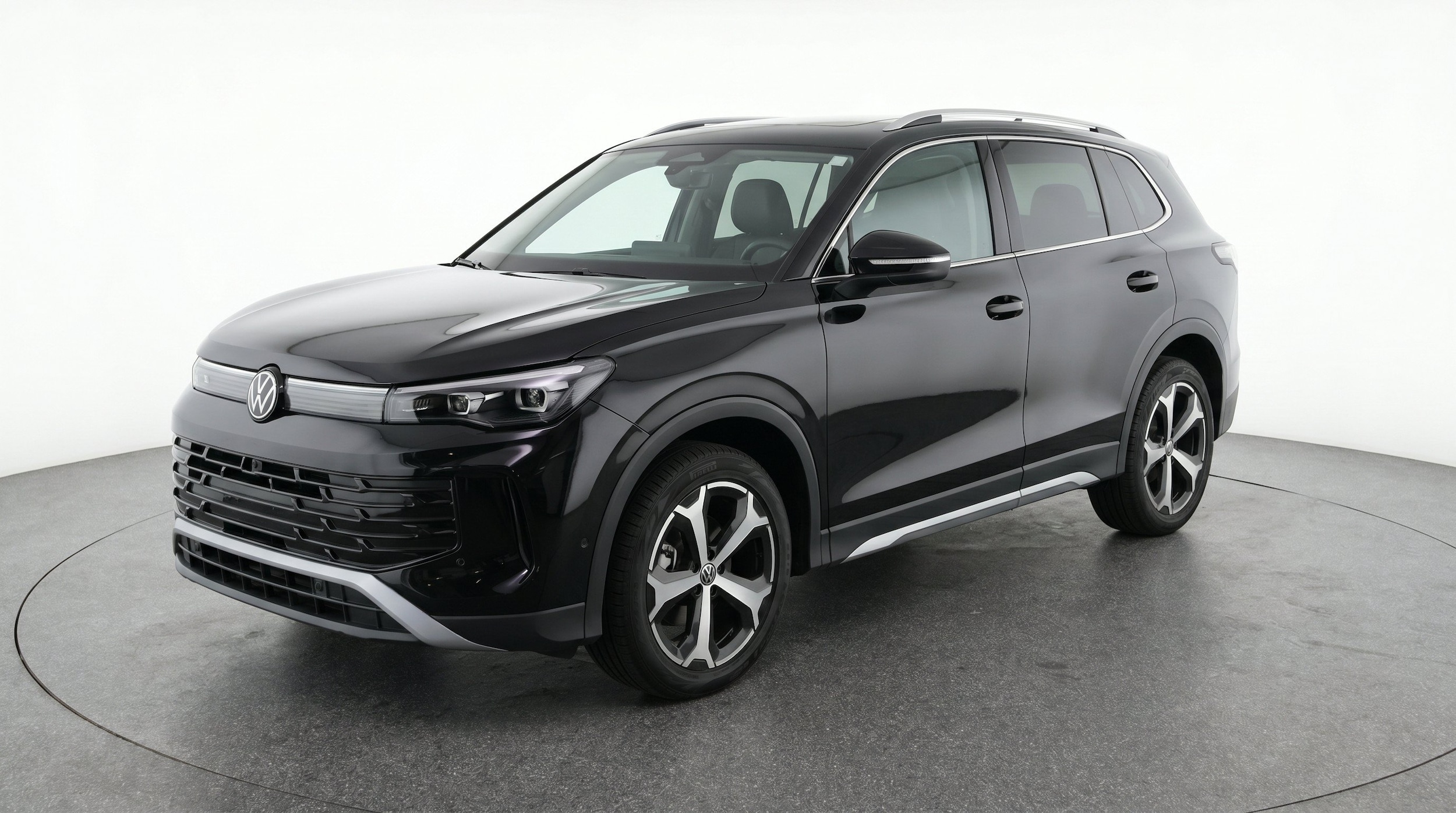 Thumbnail: 2026 Volkswagen Tiguan - 3