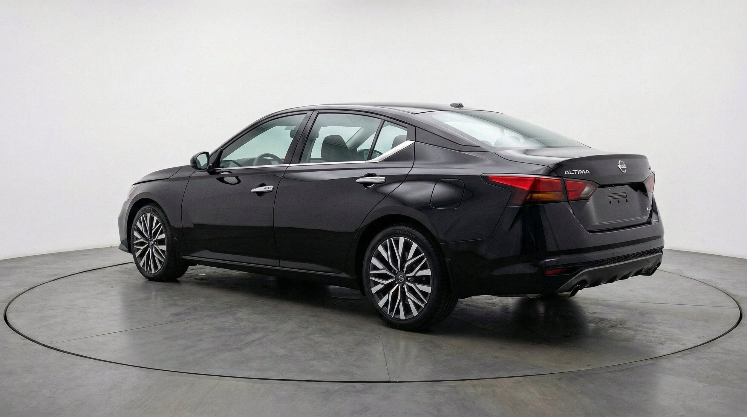 Thumbnail: 2025 Nissan Altima - 6