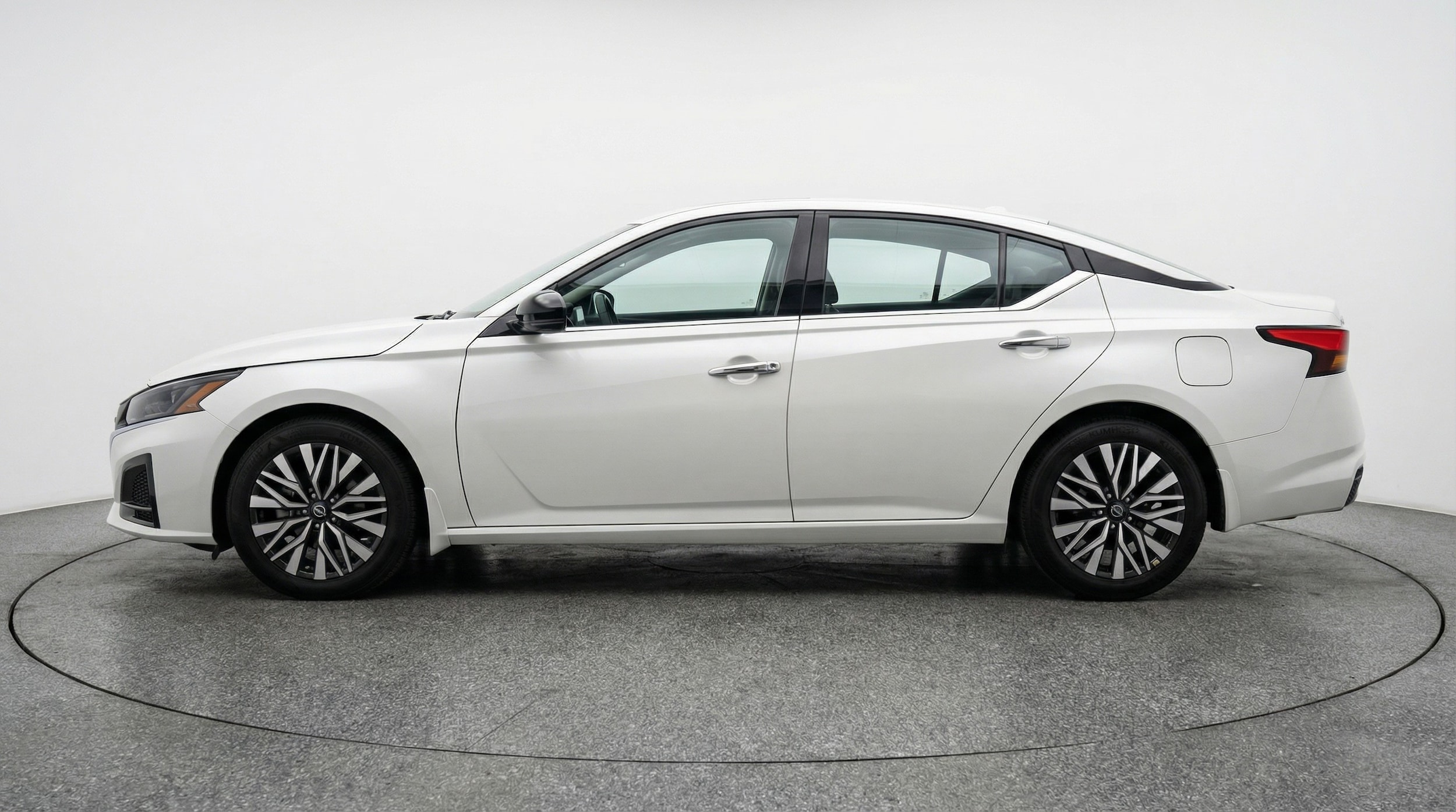 Thumbnail: 2025 Nissan Altima - 4