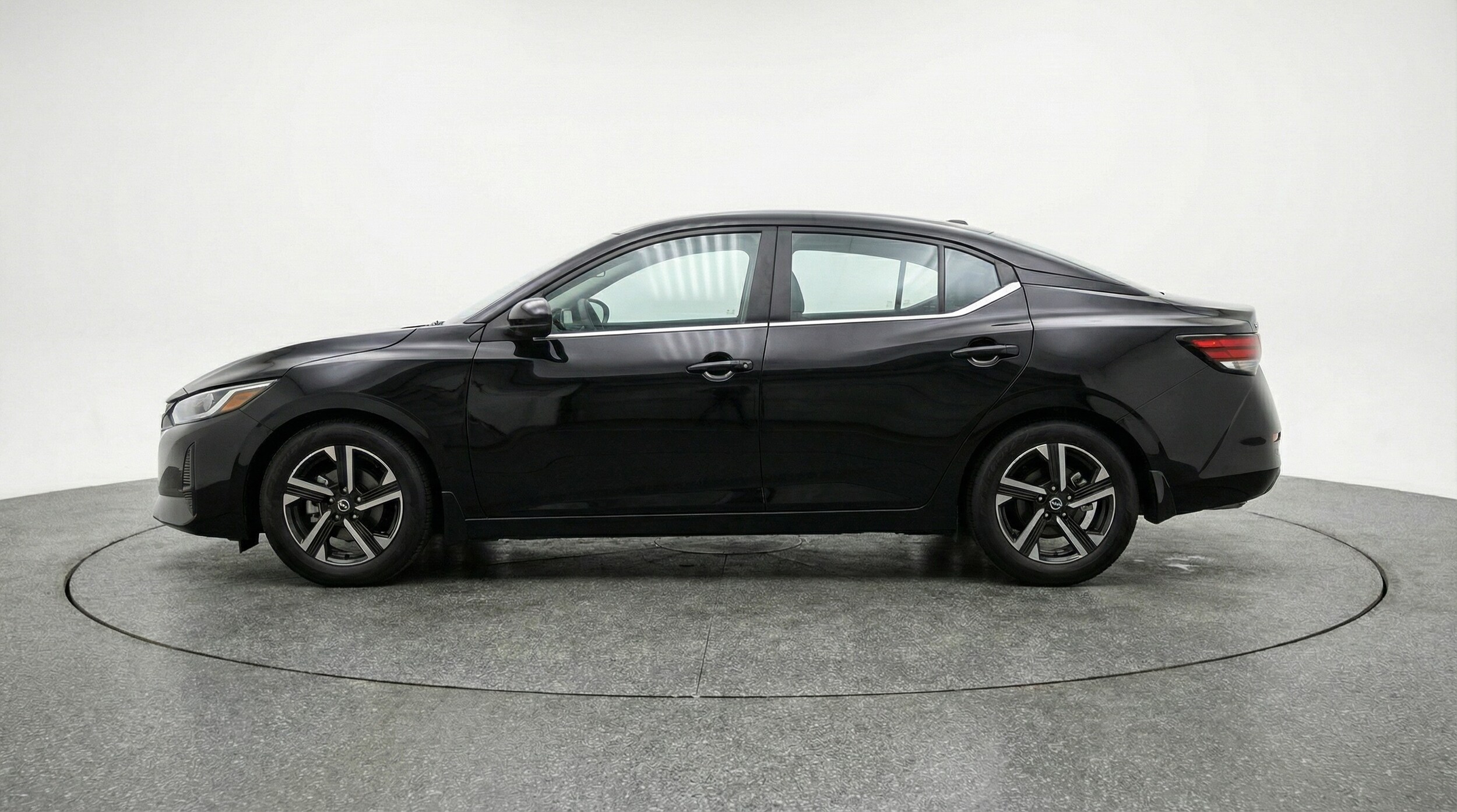 Thumbnail: 2025 Nissan Sentra - 4