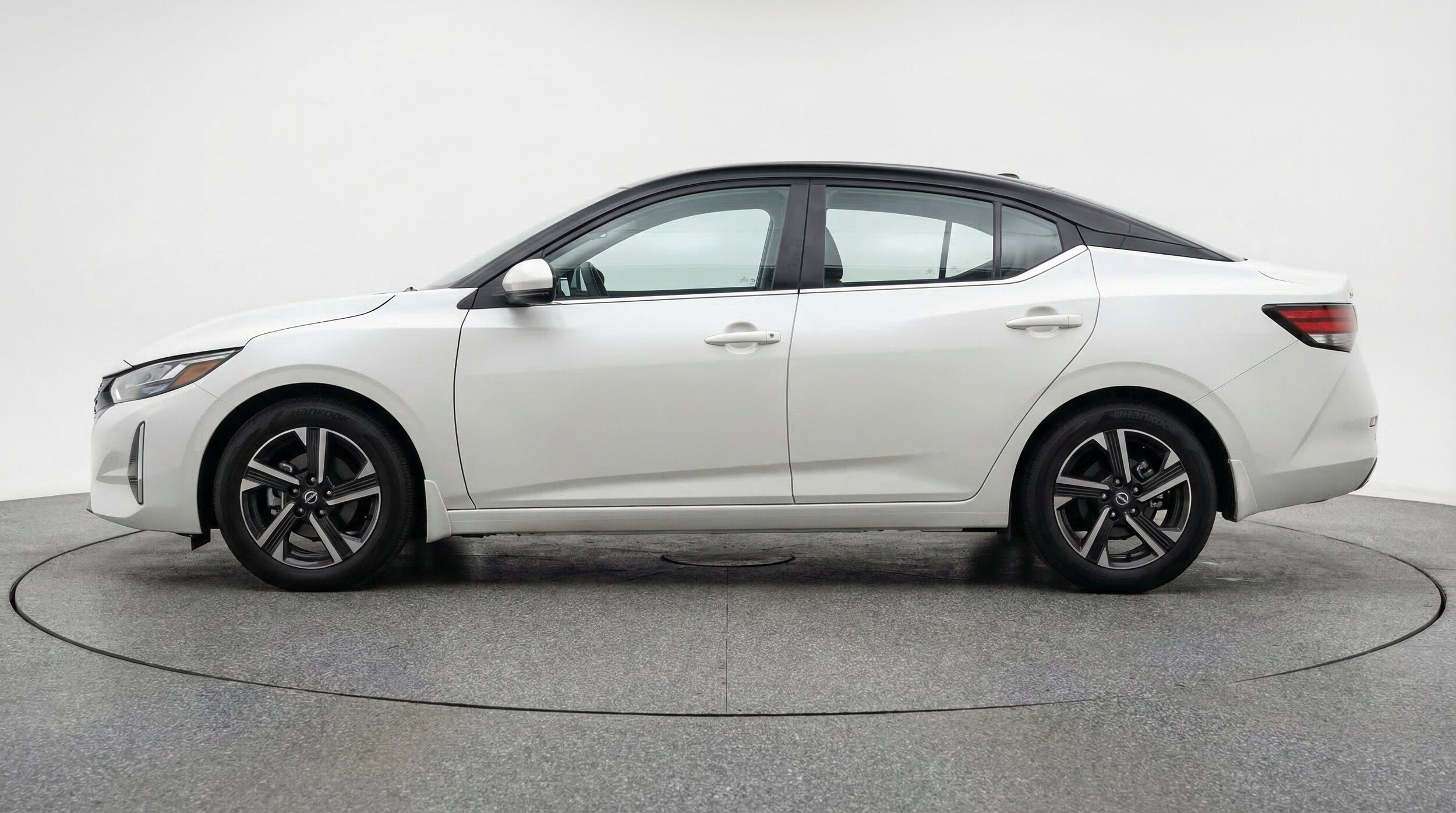Thumbnail: 2025 Nissan Sentra - 5