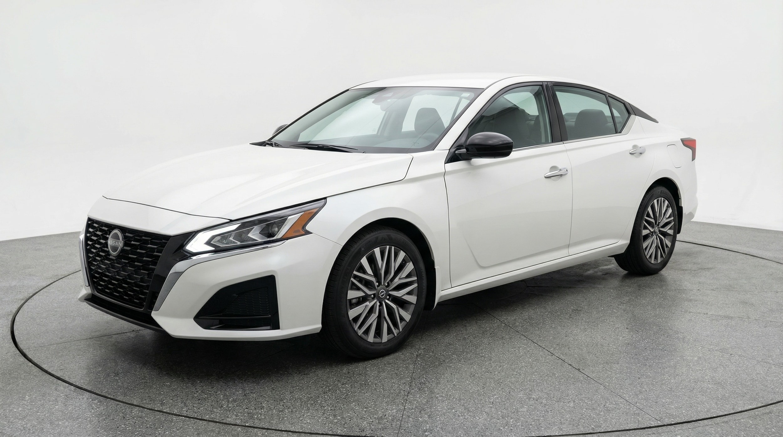 Thumbnail: 2025 Nissan Altima - 3