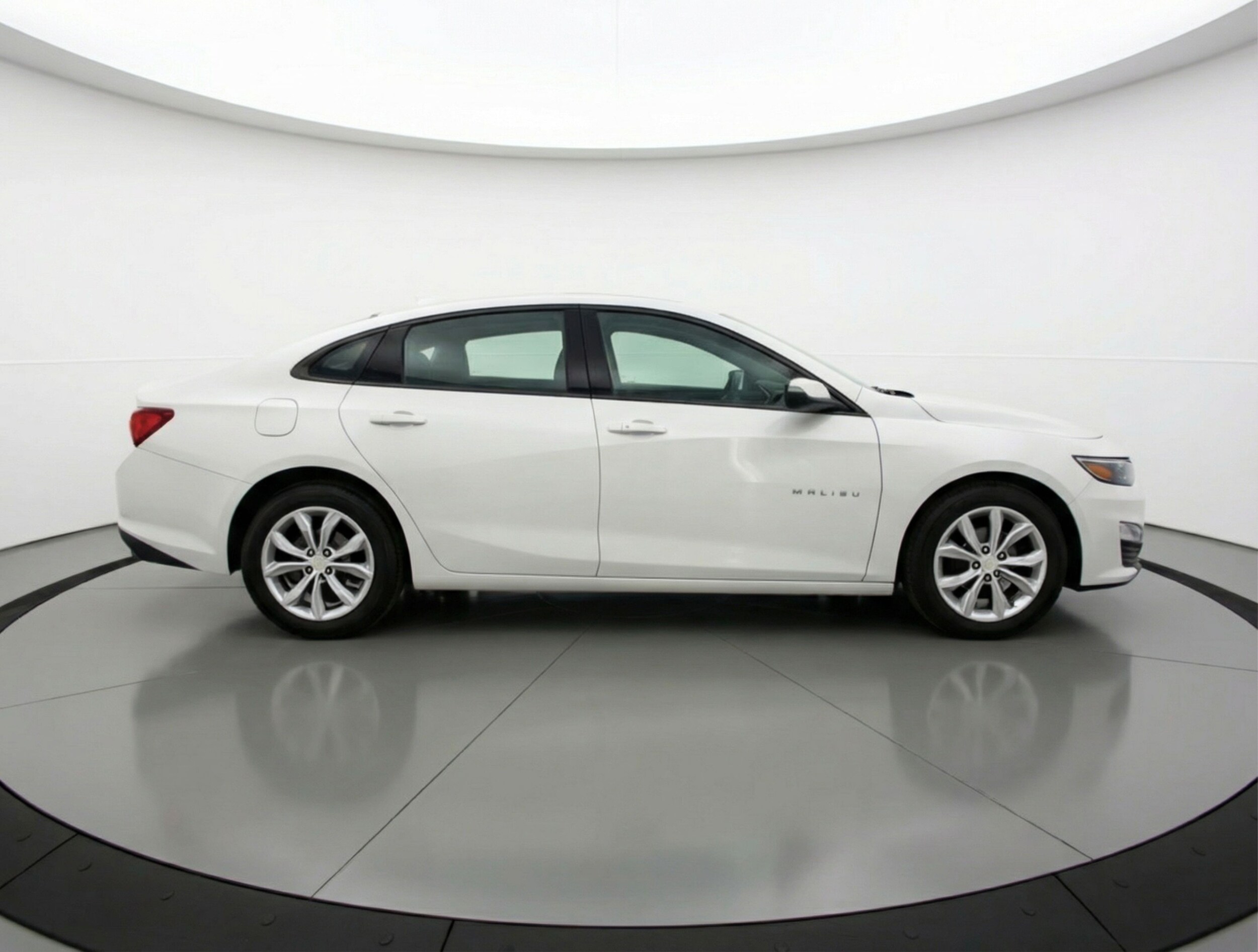 Thumbnail: 2024 Chevrolet Malibu - 8