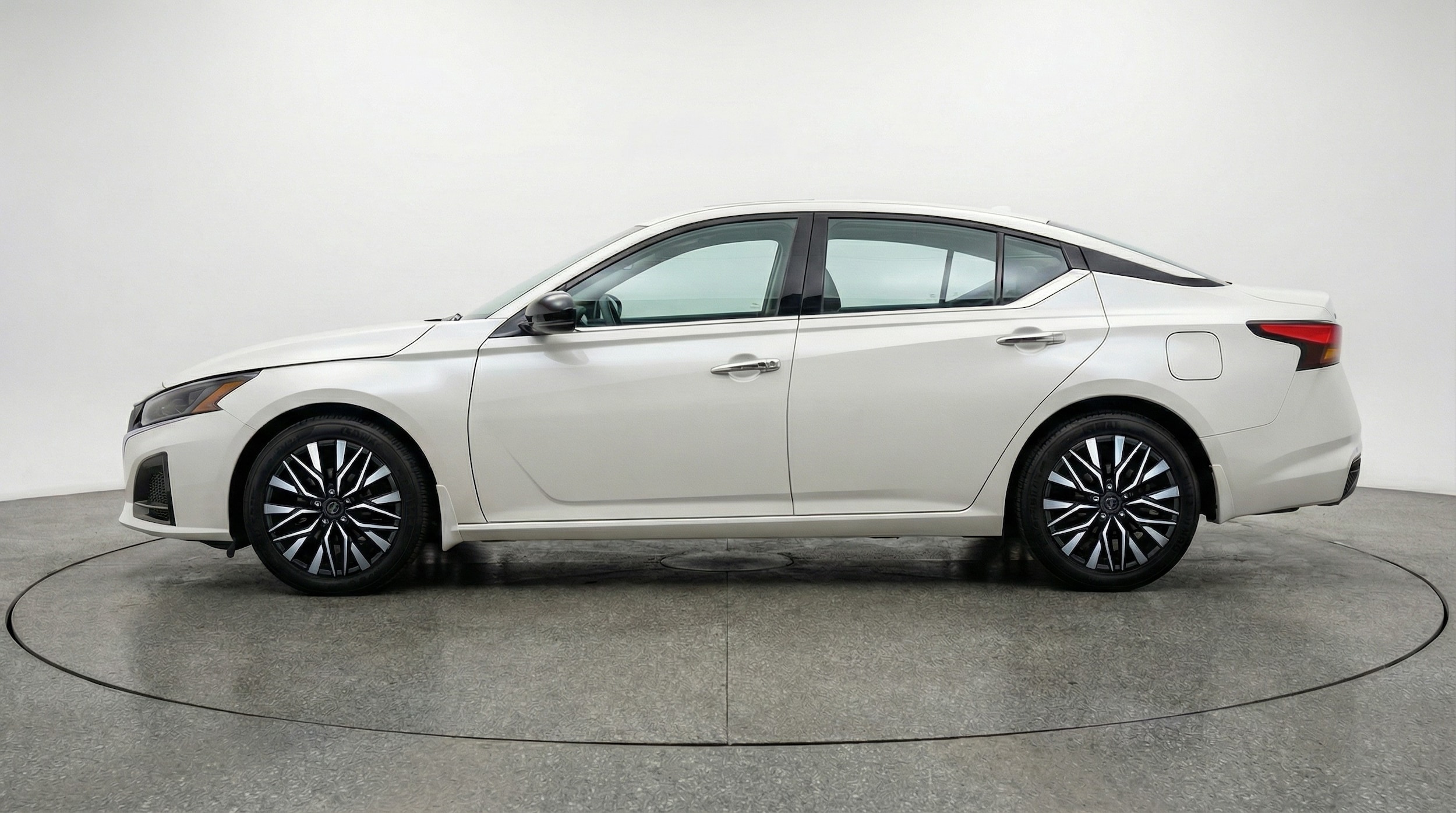 Thumbnail: 2025 Nissan Altima - 4