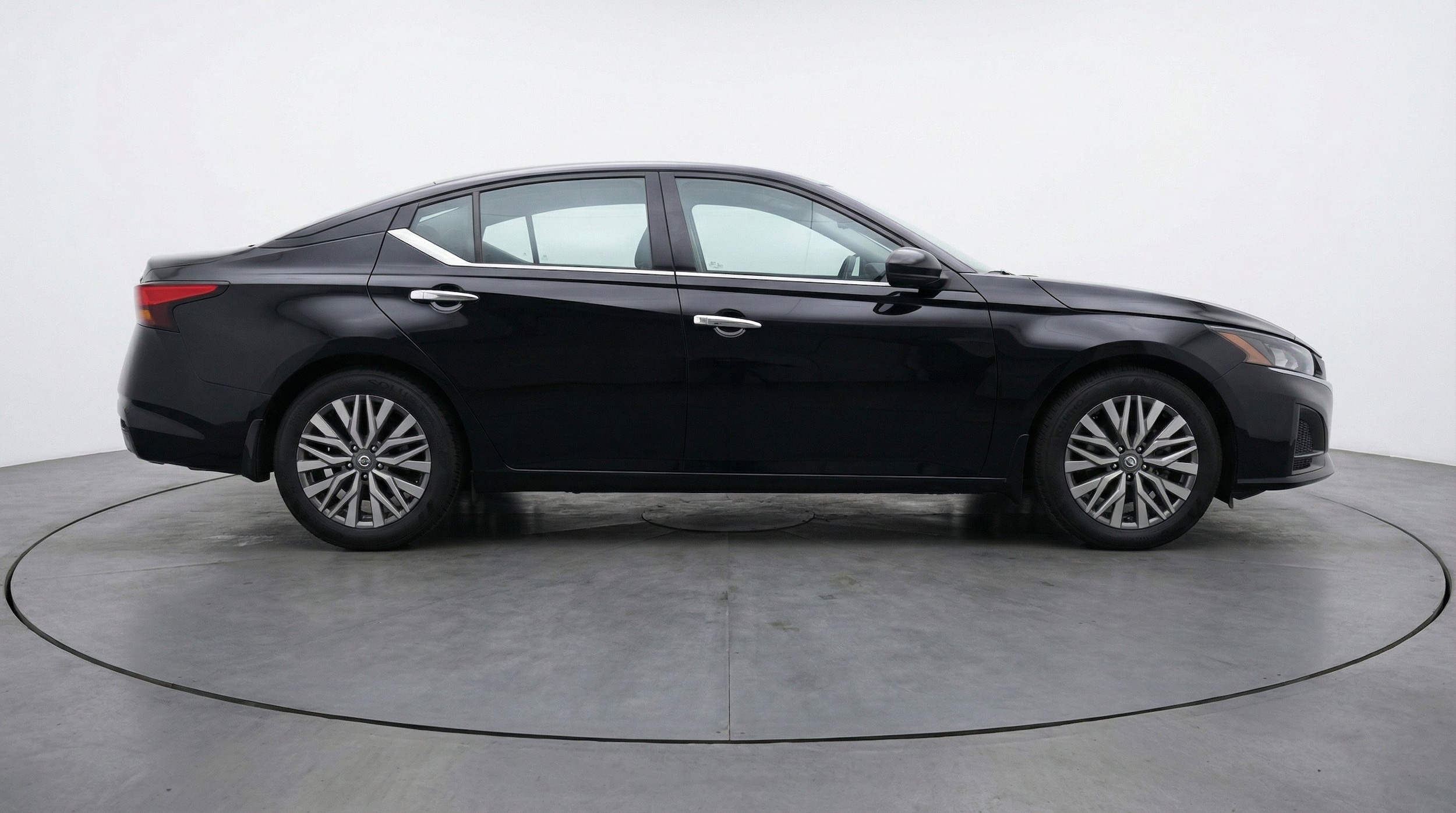Thumbnail: 2025 Nissan Altima - 11