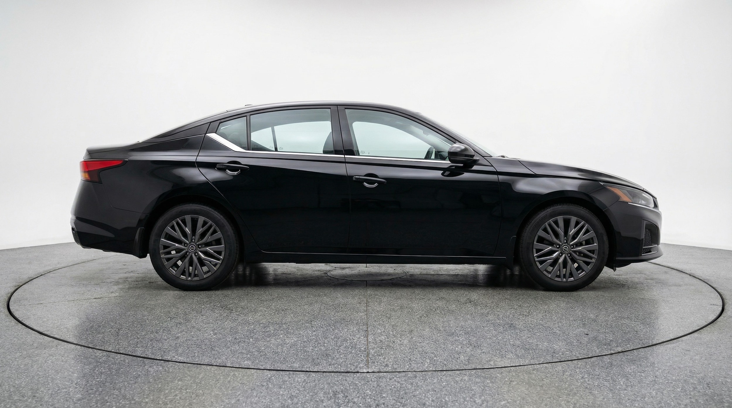 Thumbnail: 2025 Nissan Altima - 8