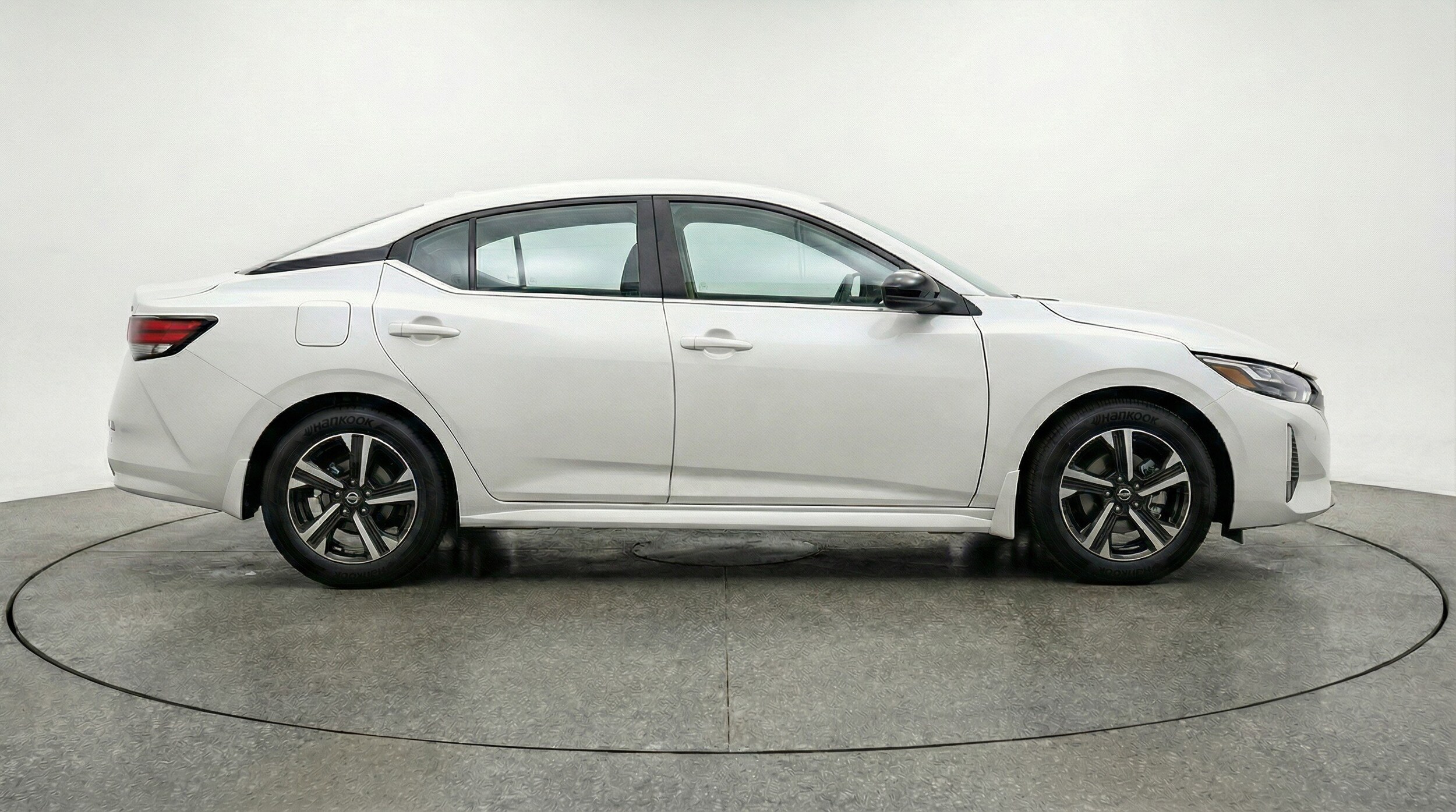 Thumbnail: 2025 Nissan Sentra - 11