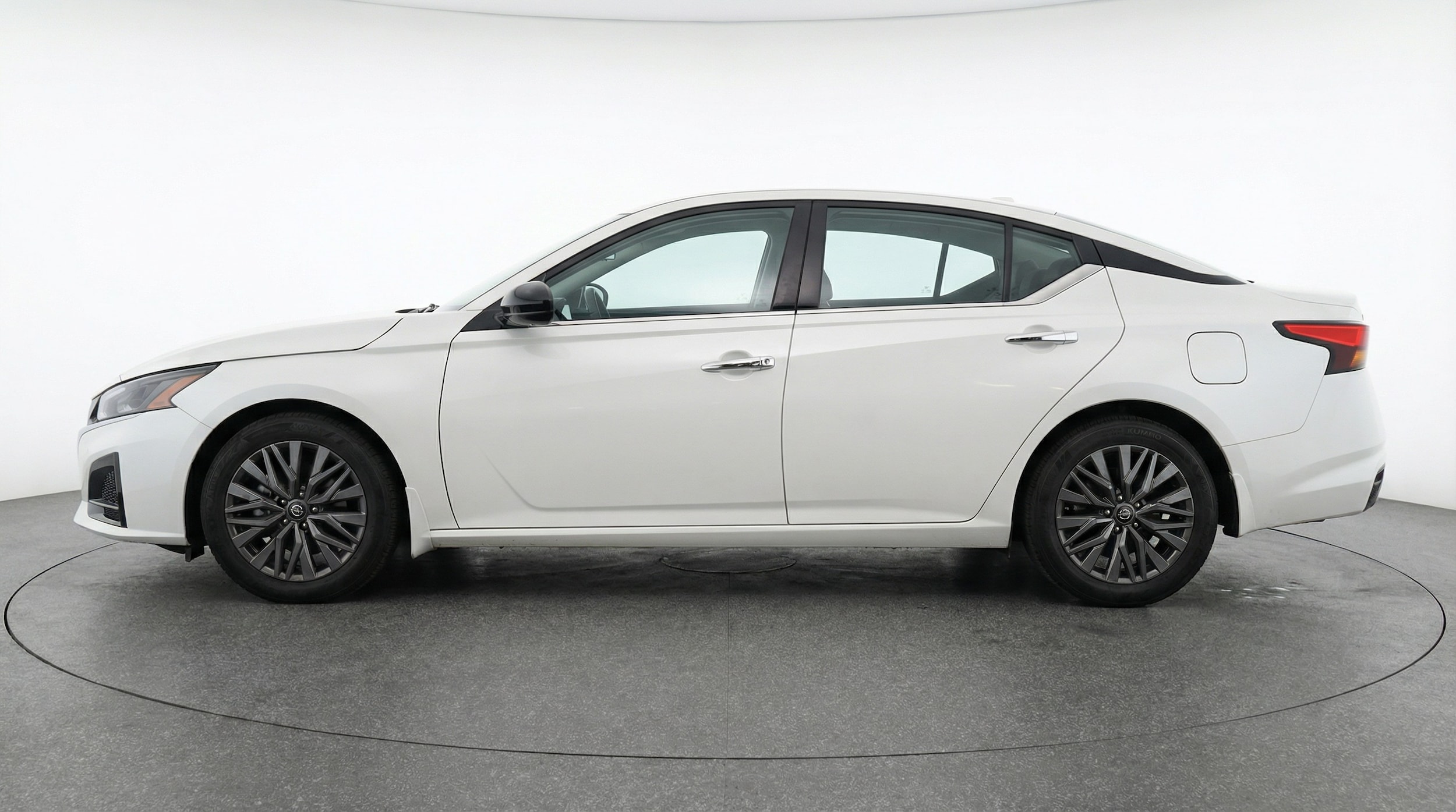 Thumbnail: 2025 Nissan Altima - 4