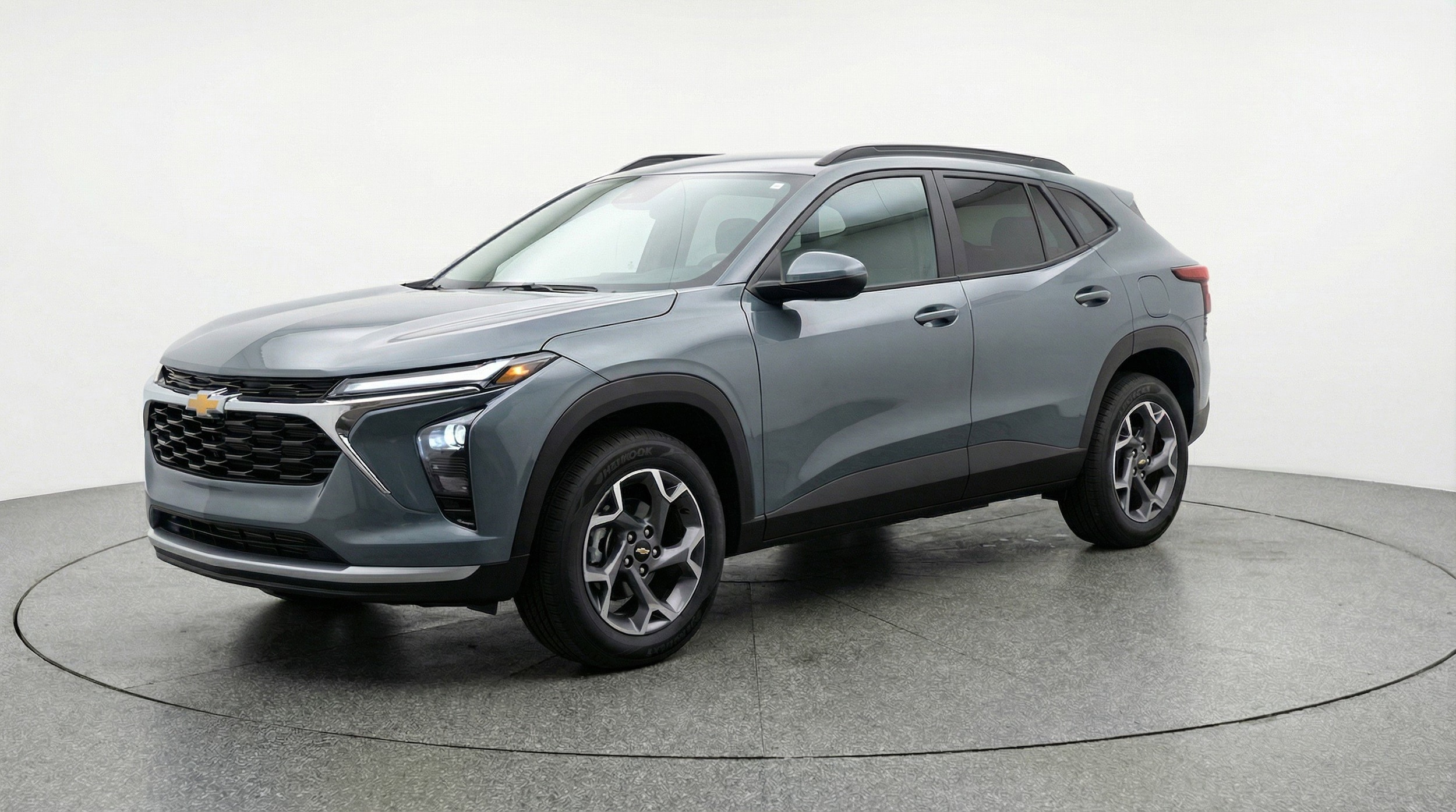 Thumbnail: 2025 Chevrolet Trax - 3