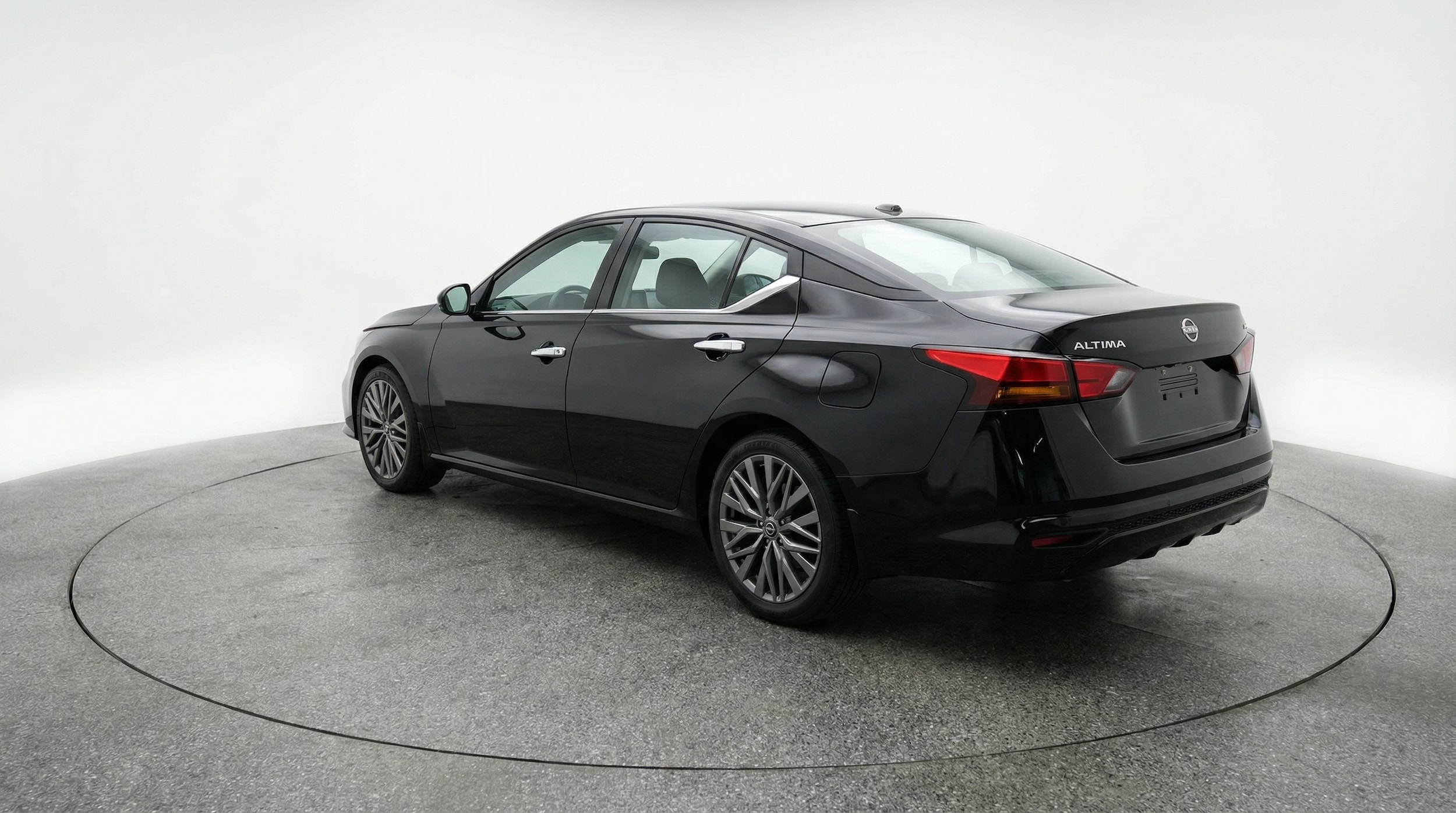 Thumbnail: 2025 Nissan Altima - 5