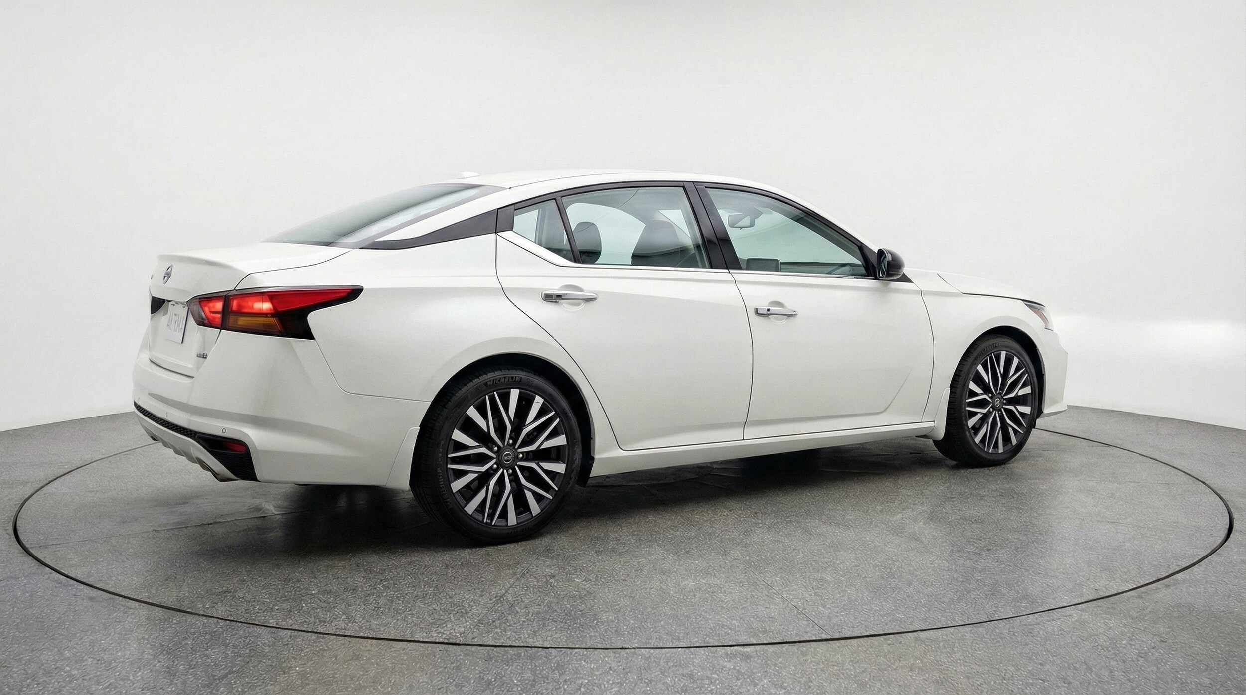 Thumbnail: 2025 Nissan Altima - 9