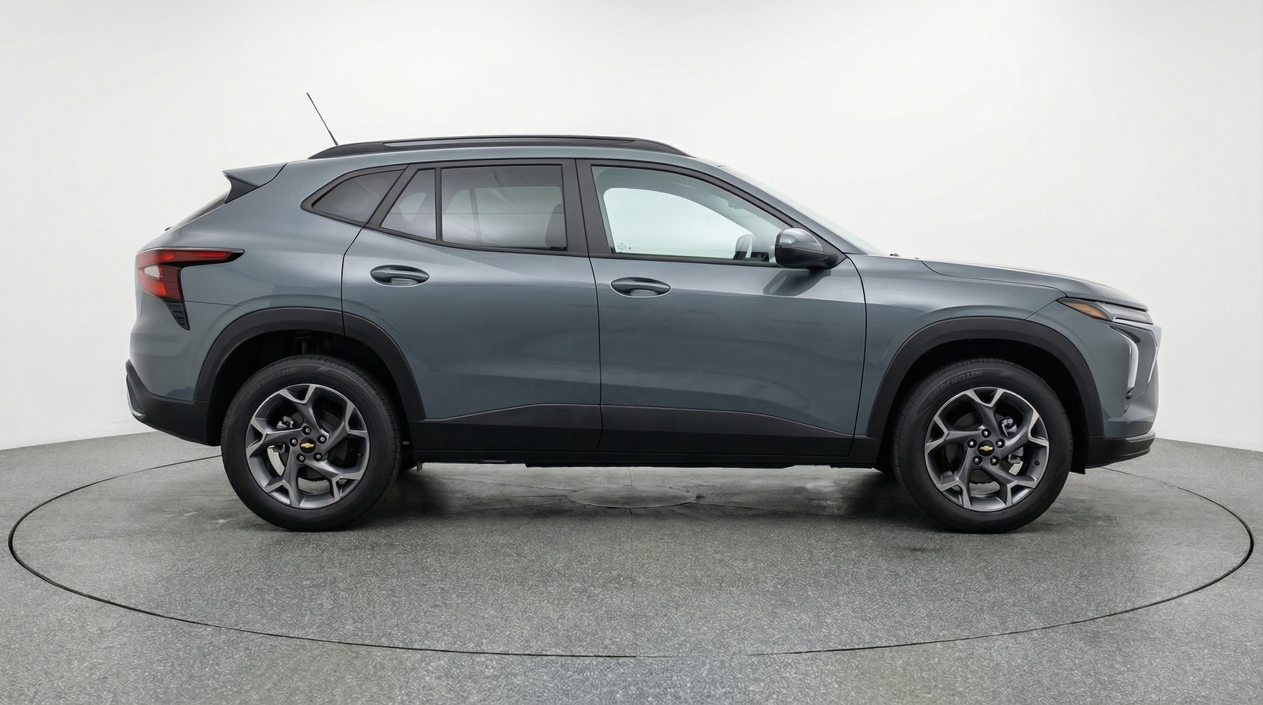 Thumbnail: 2025 Chevrolet Trax - 8