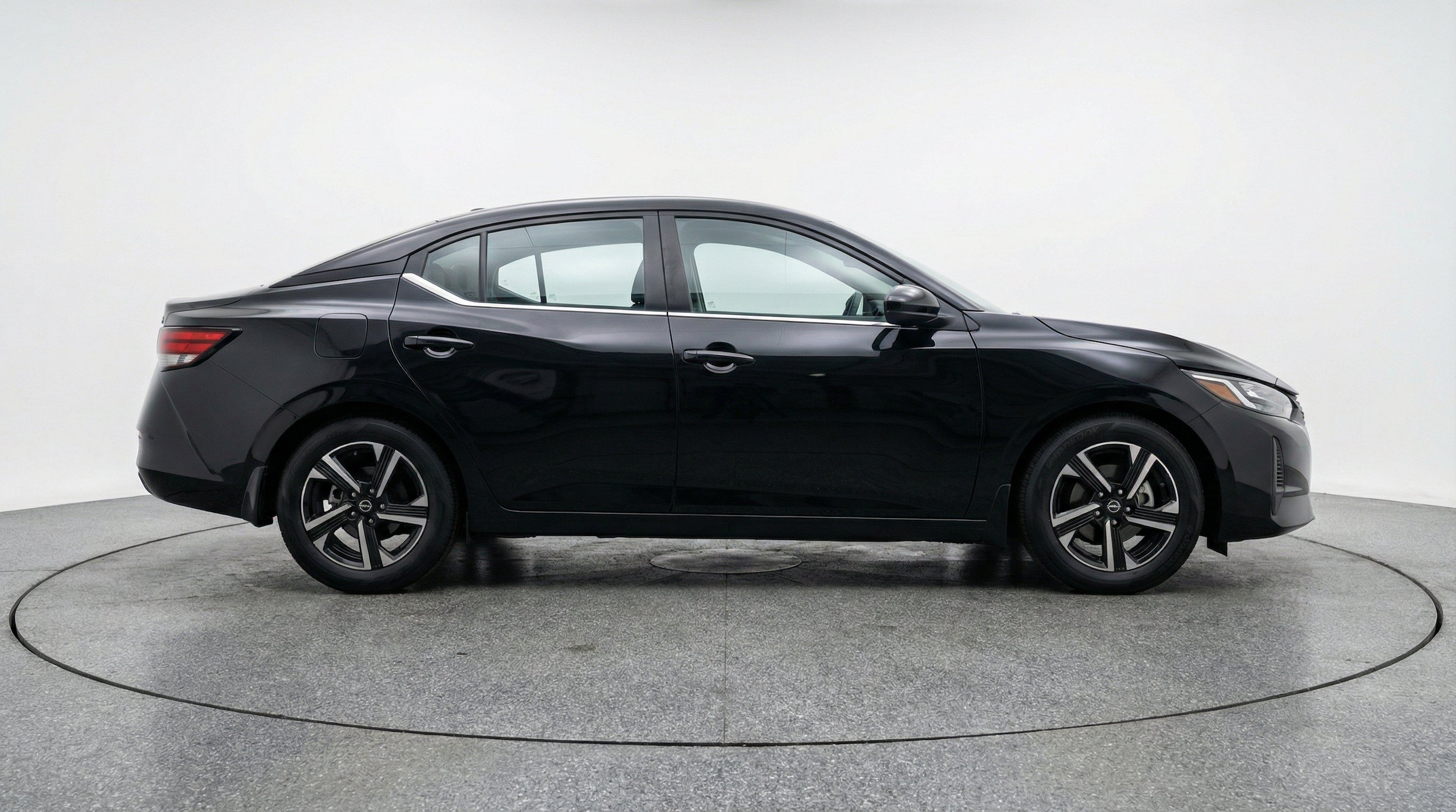 Thumbnail: 2025 Nissan Sentra - 10