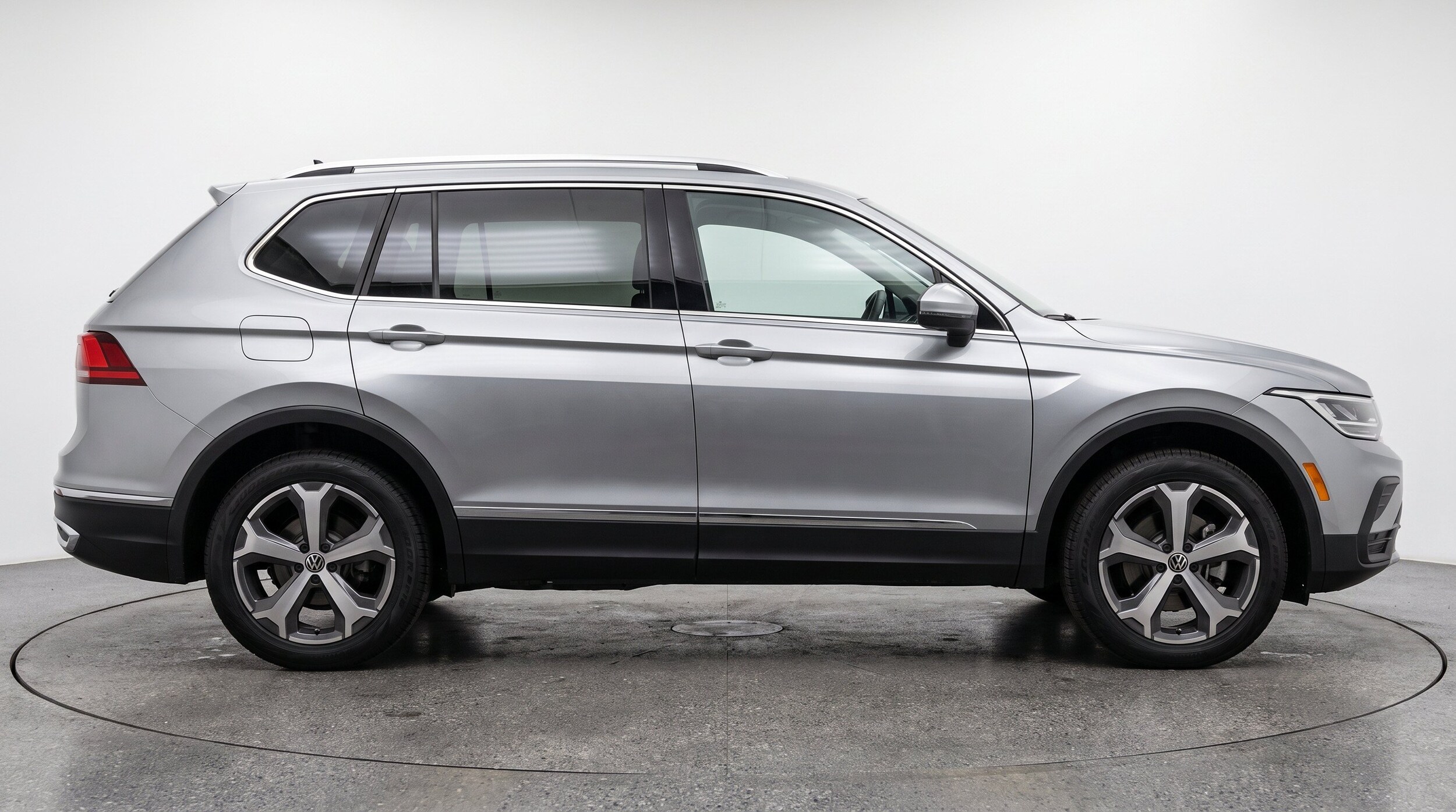 Thumbnail: 2026 Volkswagen Tiguan - 11