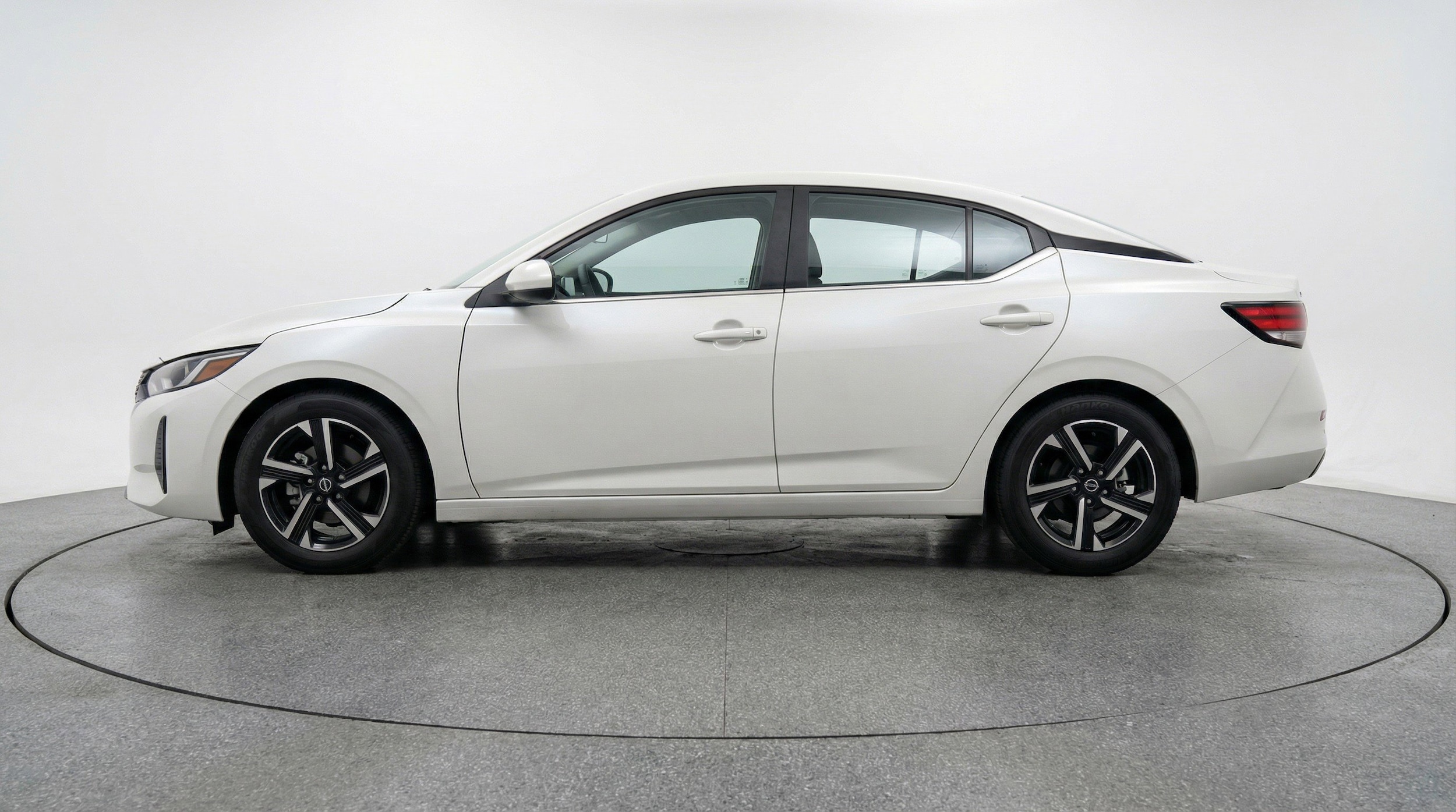 Thumbnail: 2025 Nissan Sentra - 5