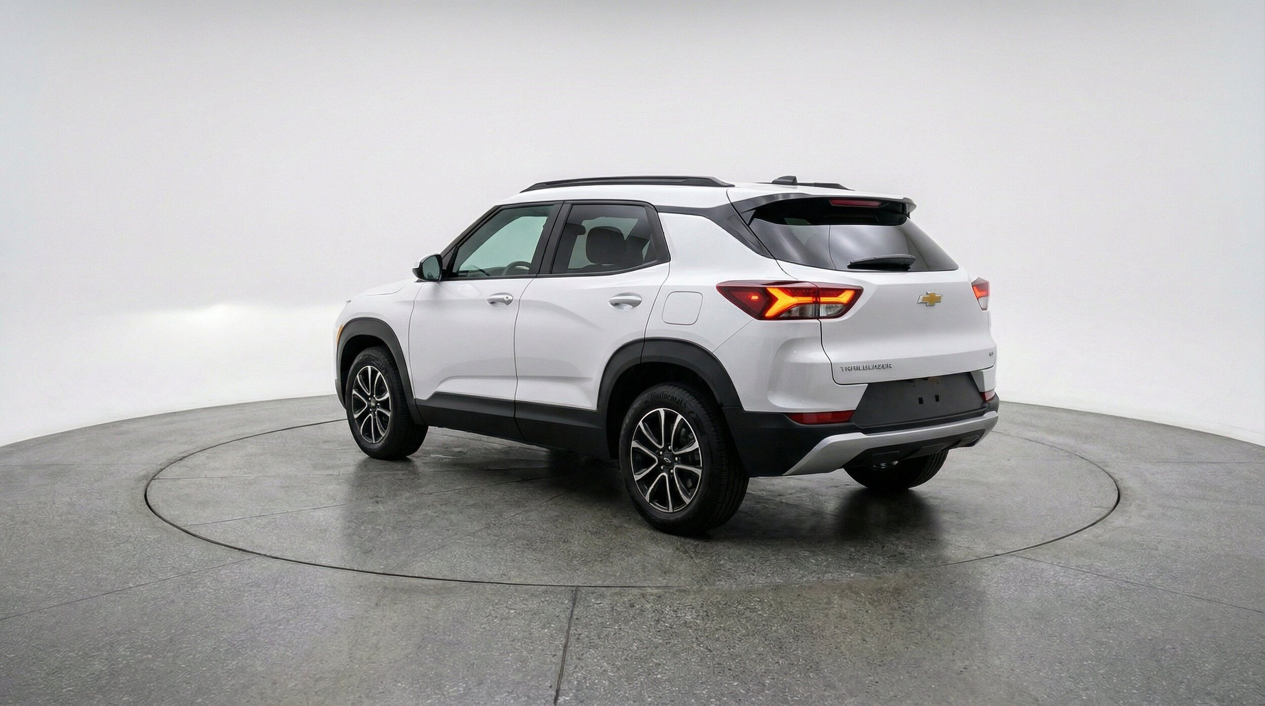Thumbnail: 2025 Chevrolet TrailBlazer - 6