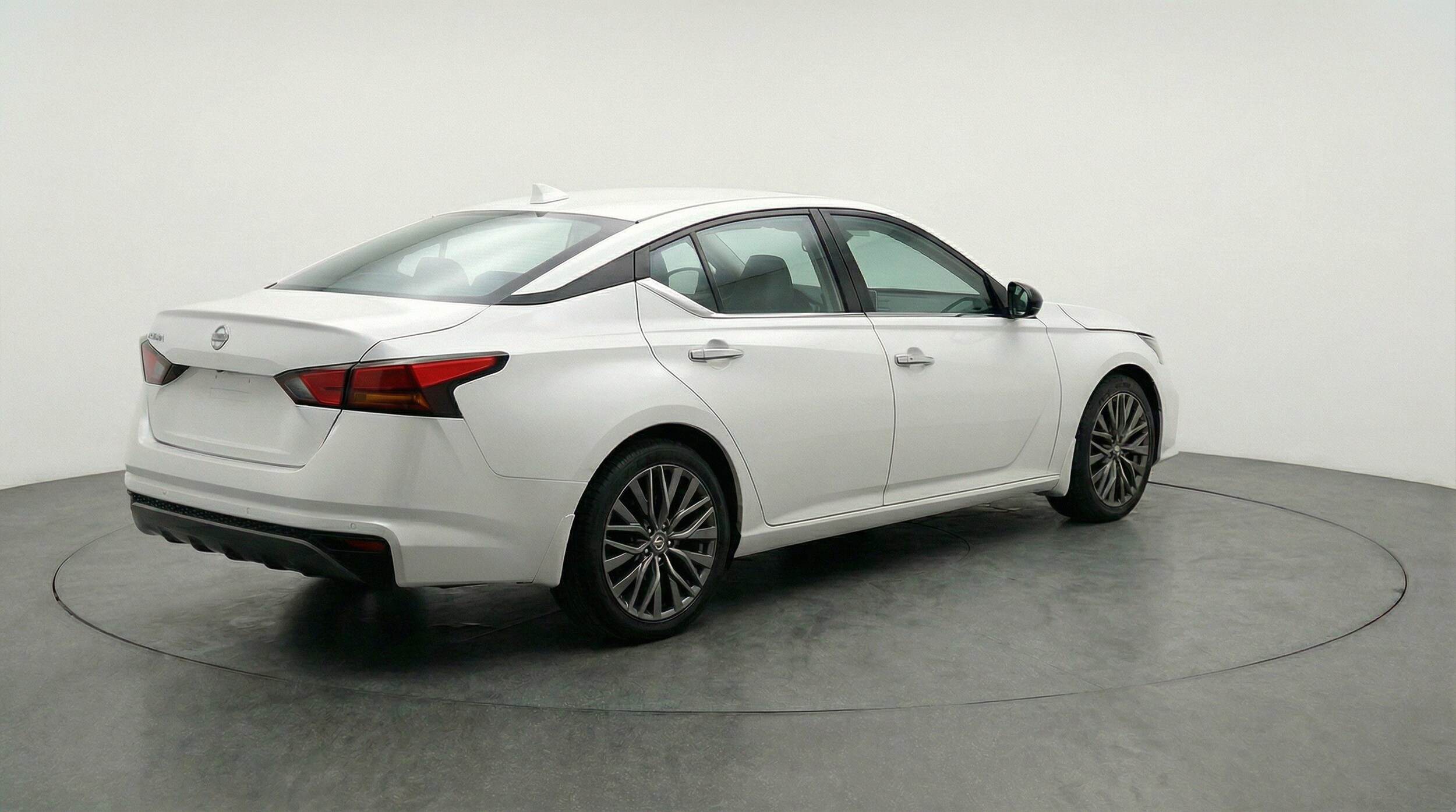 Thumbnail: 2025 Nissan Altima - 9