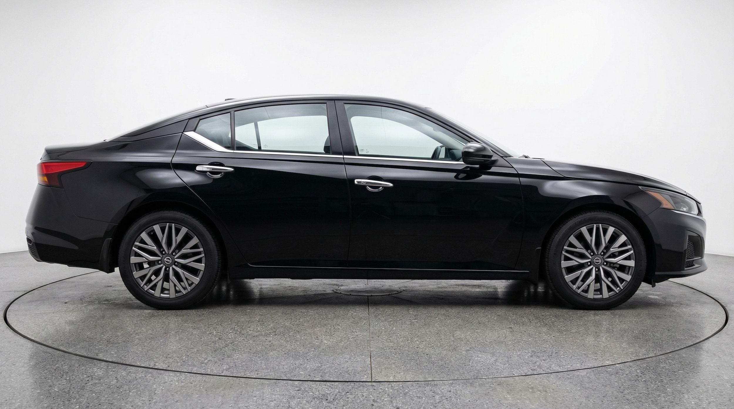 Thumbnail: 2025 Nissan Altima - 8