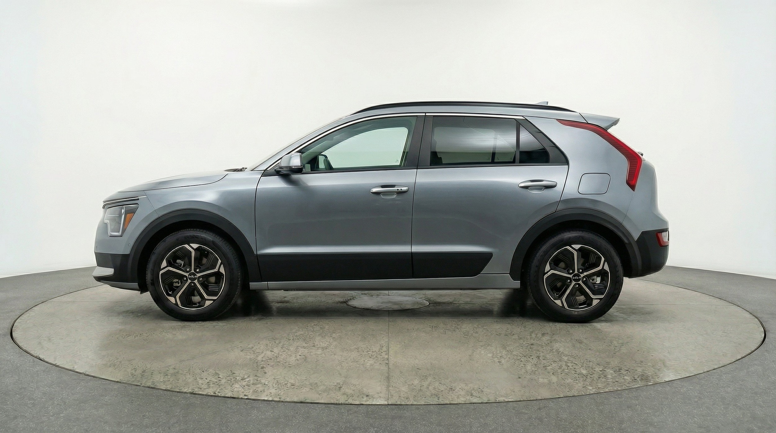 Thumbnail: 2026 Kia Niro - 5