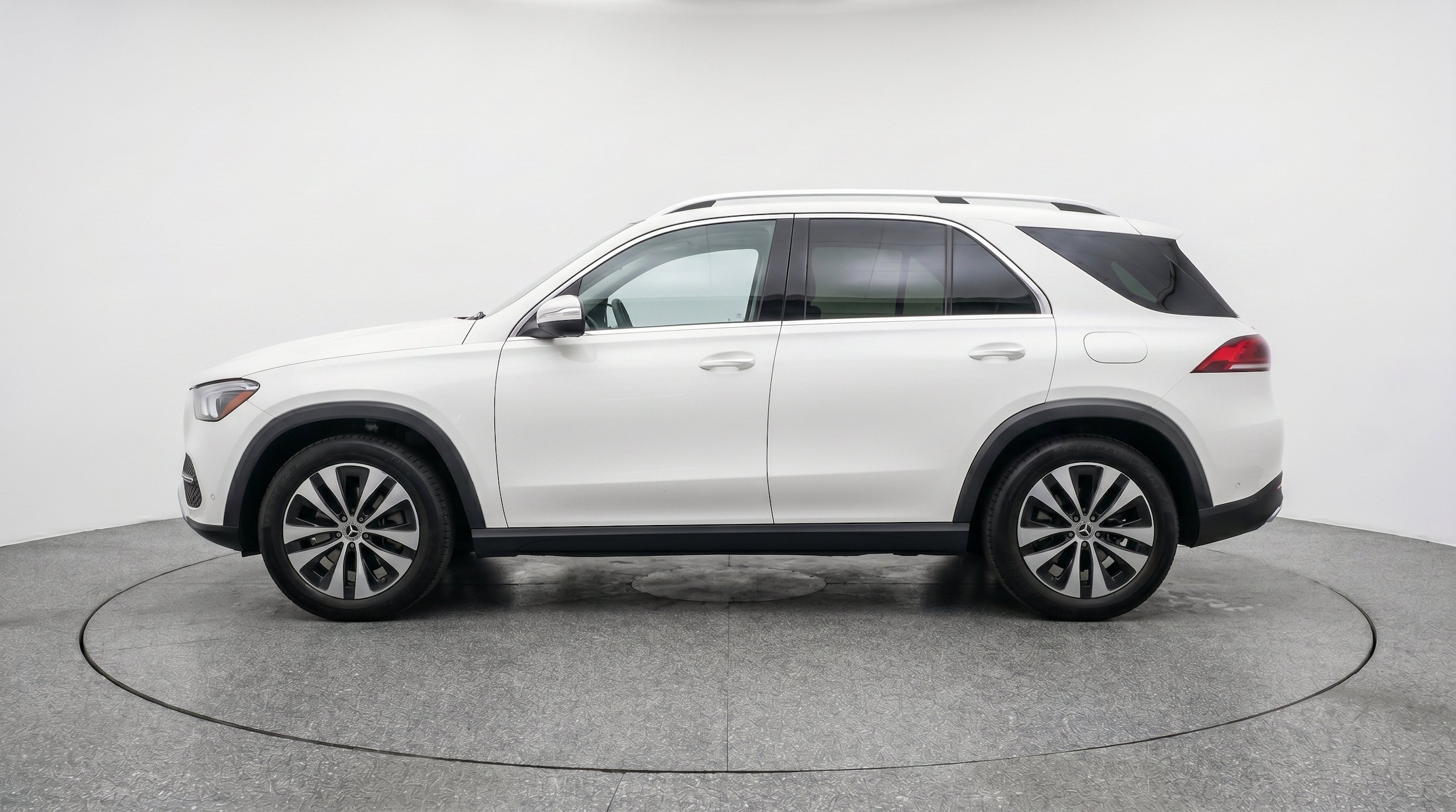 Thumbnail: 2026 Mercedes-Benz GLE - 5