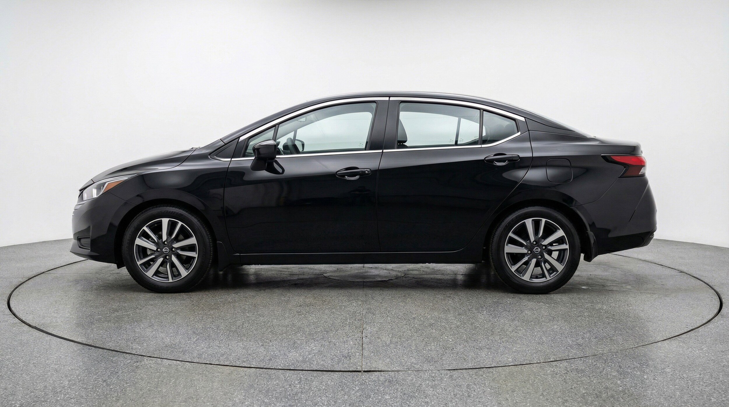 Thumbnail: 2025 Nissan Versa - 5