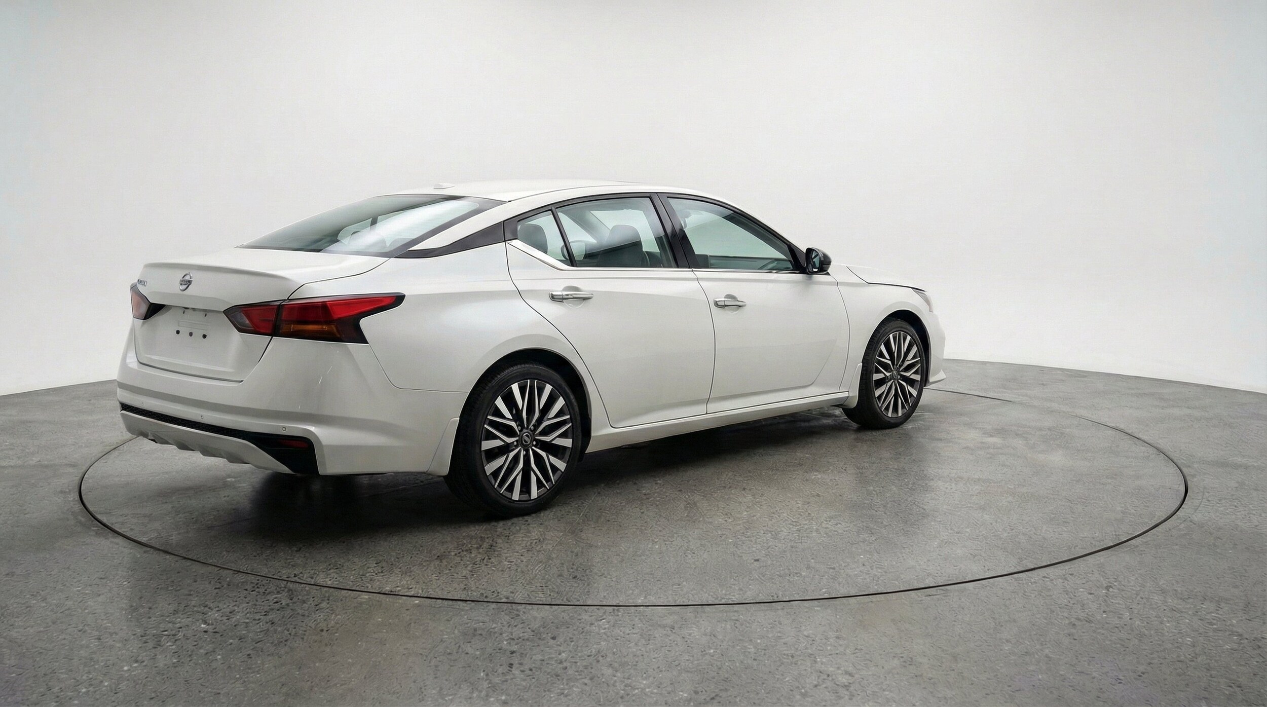 Thumbnail: 2025 Nissan Altima - 9