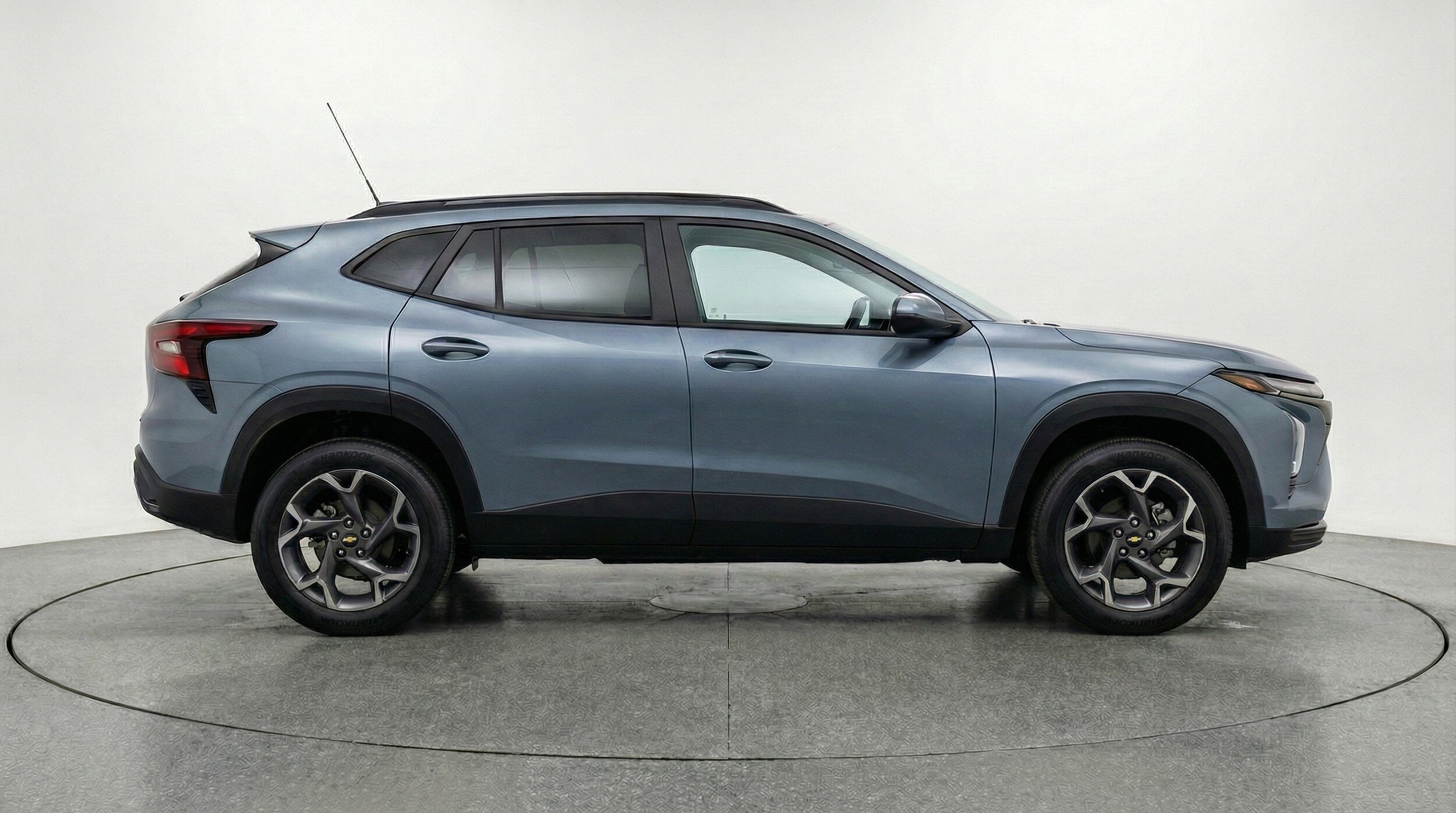 Thumbnail: 2025 Chevrolet Trax - 11