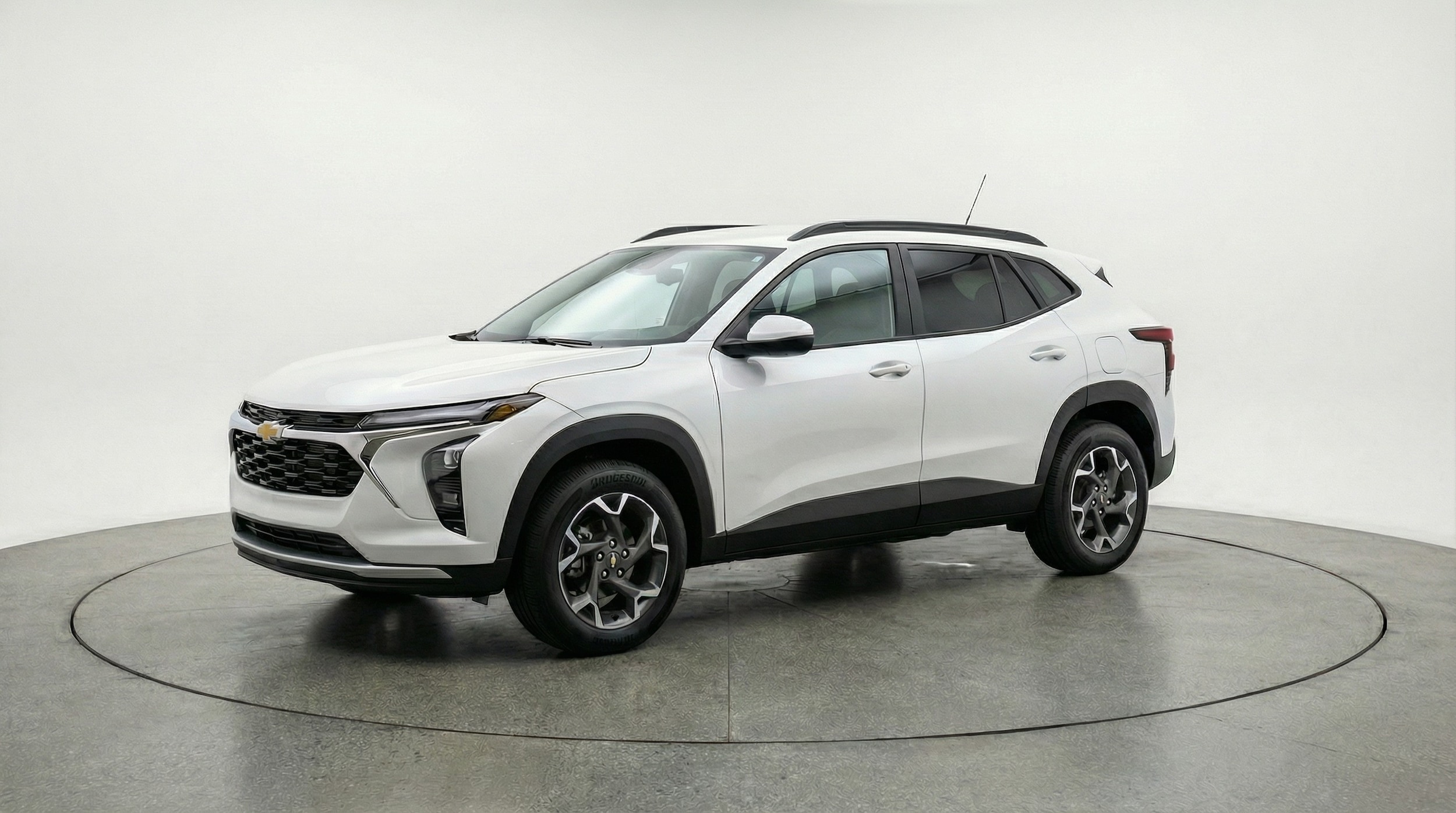 Thumbnail: 2025 Chevrolet Trax - 3