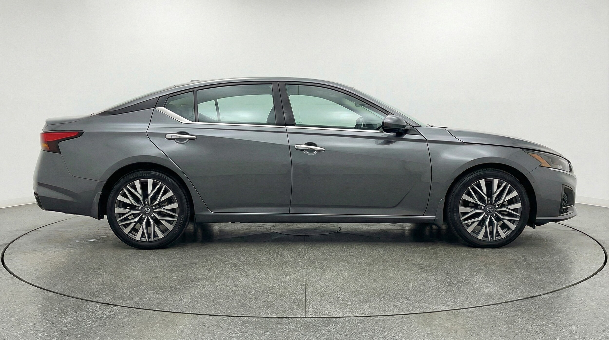 Thumbnail: 2025 Nissan Altima - 8