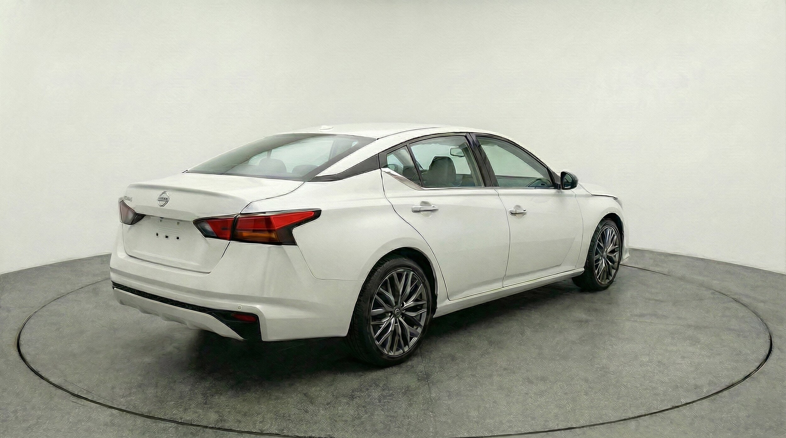 Thumbnail: 2025 Nissan Altima - 9