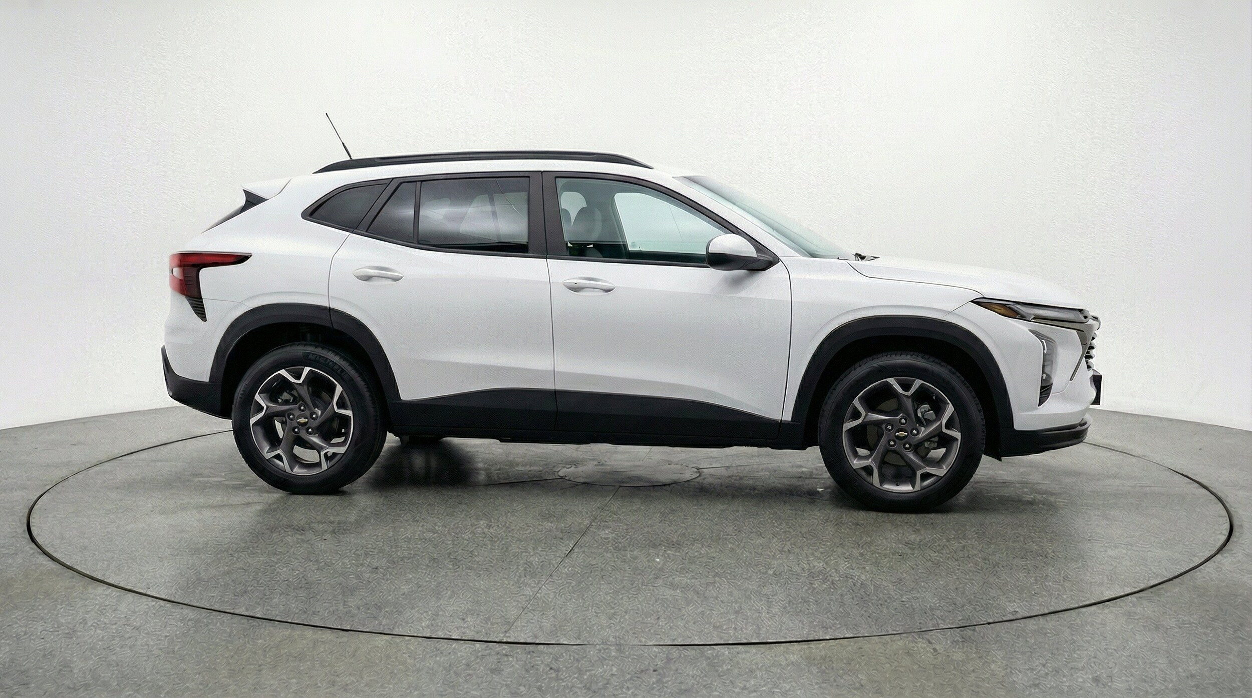 Thumbnail: 2025 Chevrolet Trax - 11