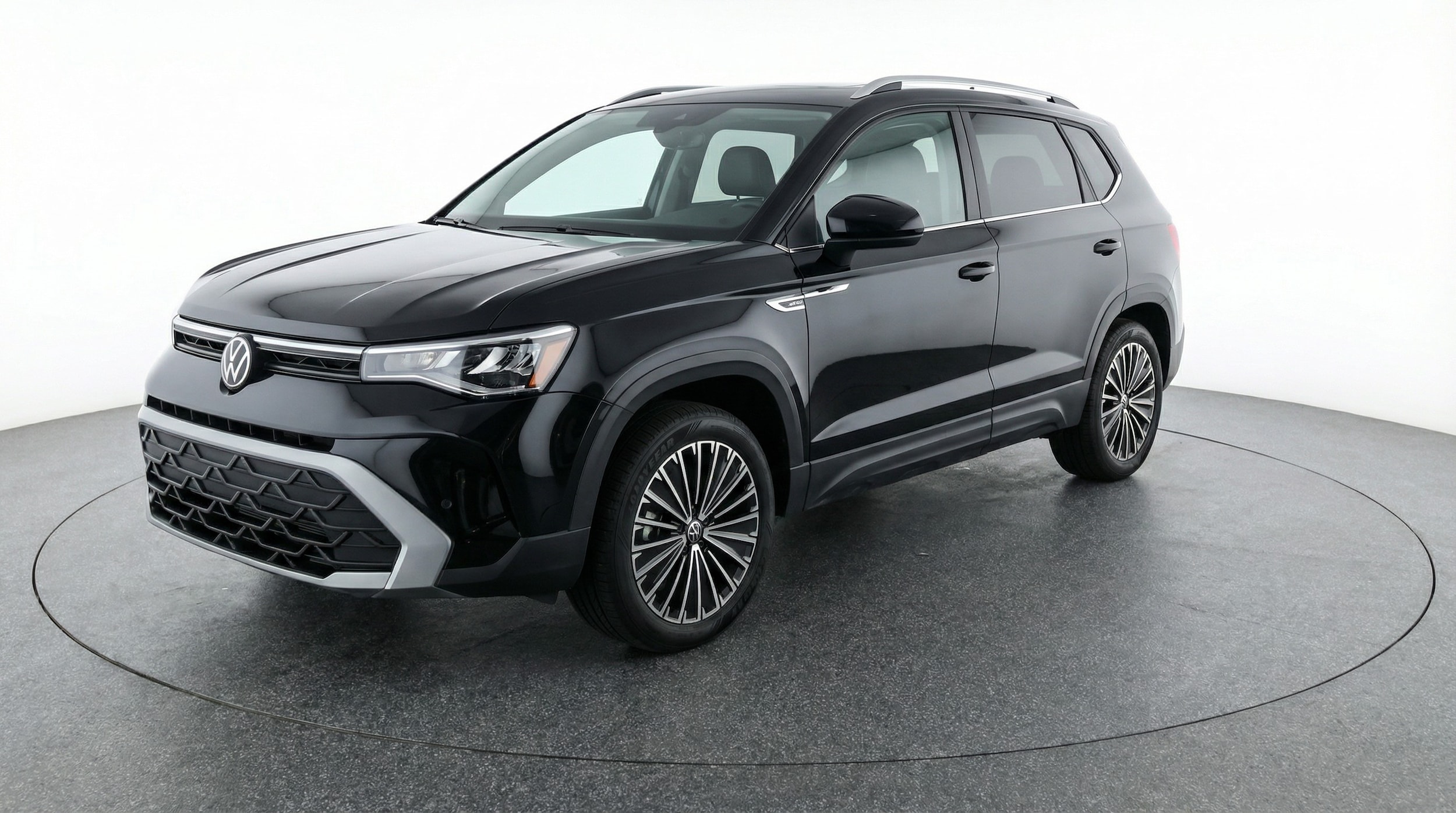 Thumbnail: 2025 Volkswagen Taos - 3