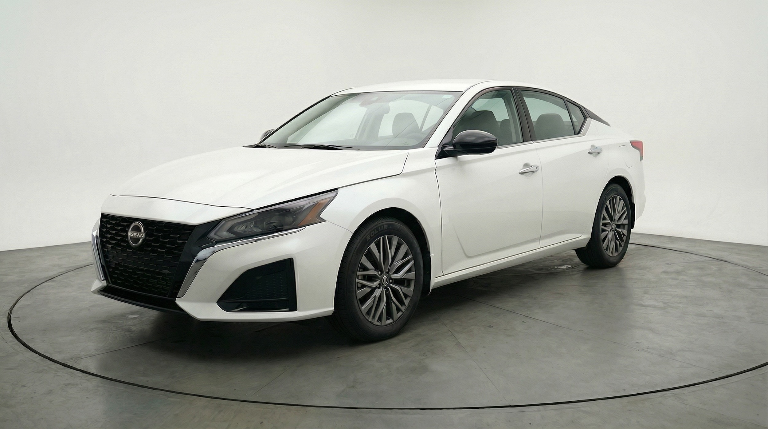 Thumbnail: 2025 Nissan Altima - 3