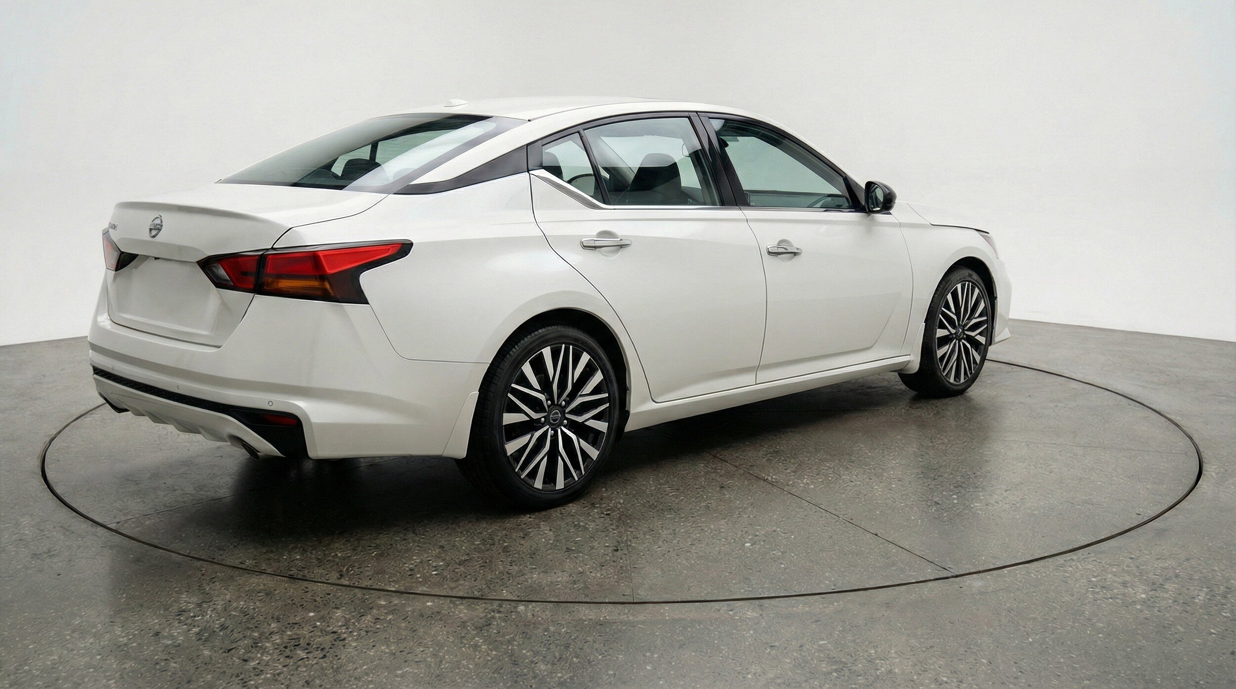 Thumbnail: 2025 Nissan Altima - 9