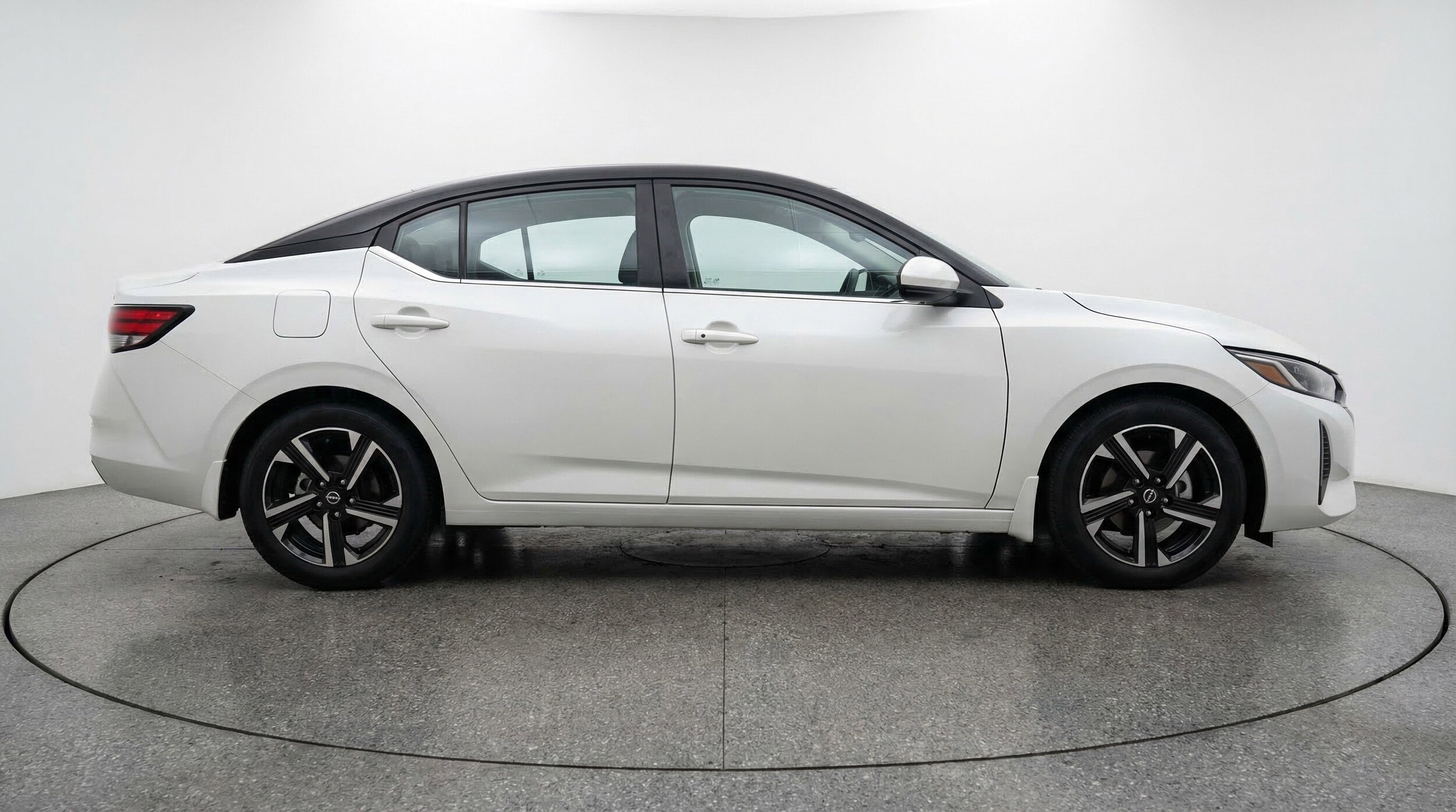 Thumbnail: 2025 Nissan Sentra - 11