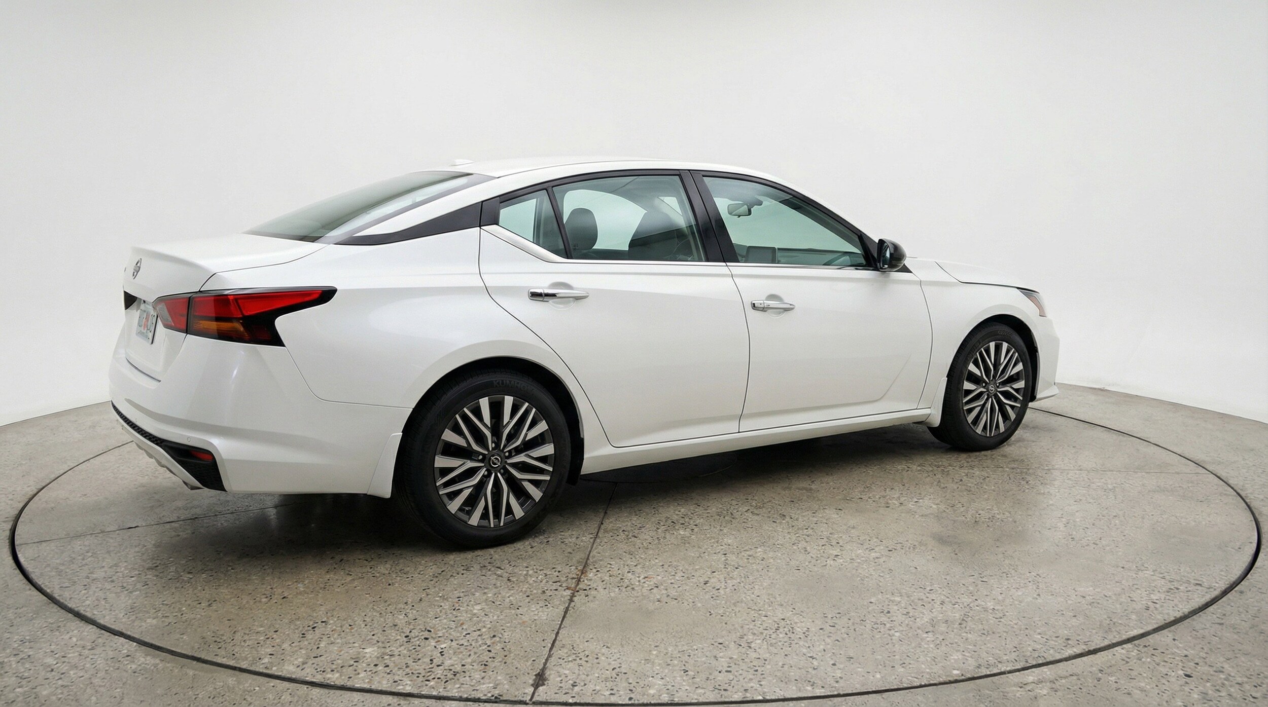 Thumbnail: 2025 Nissan Altima - 9