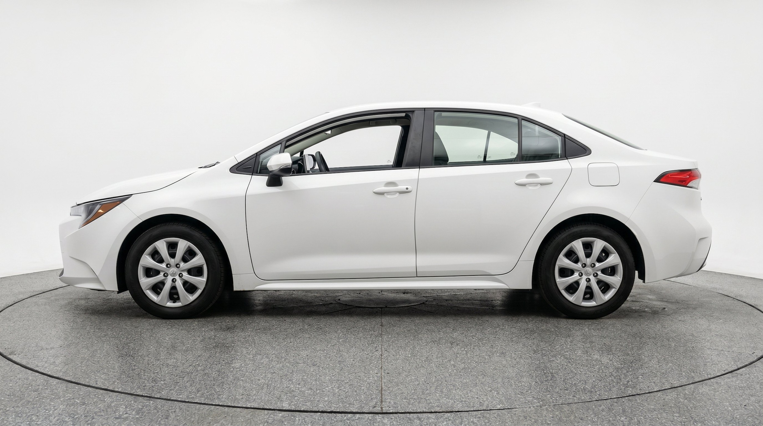 Thumbnail: 2025 Toyota Corolla - 5