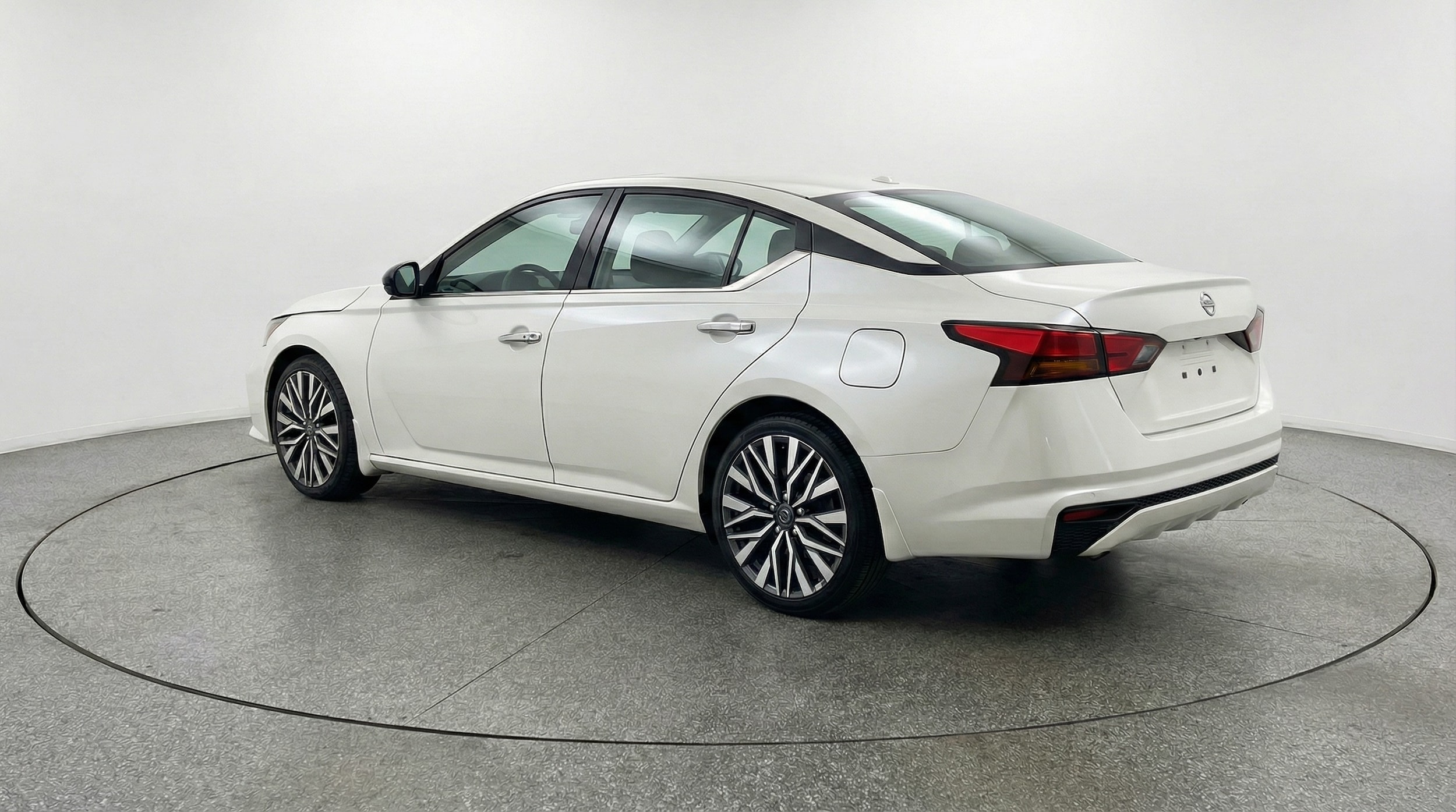 Thumbnail: 2025 Nissan Altima - 5