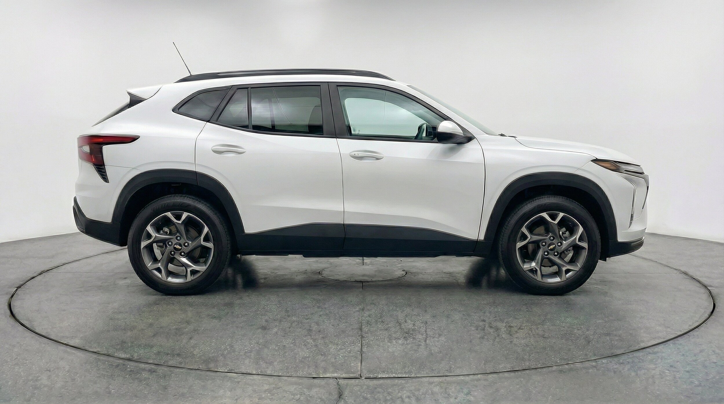 Thumbnail: 2025 Chevrolet Trax - 11