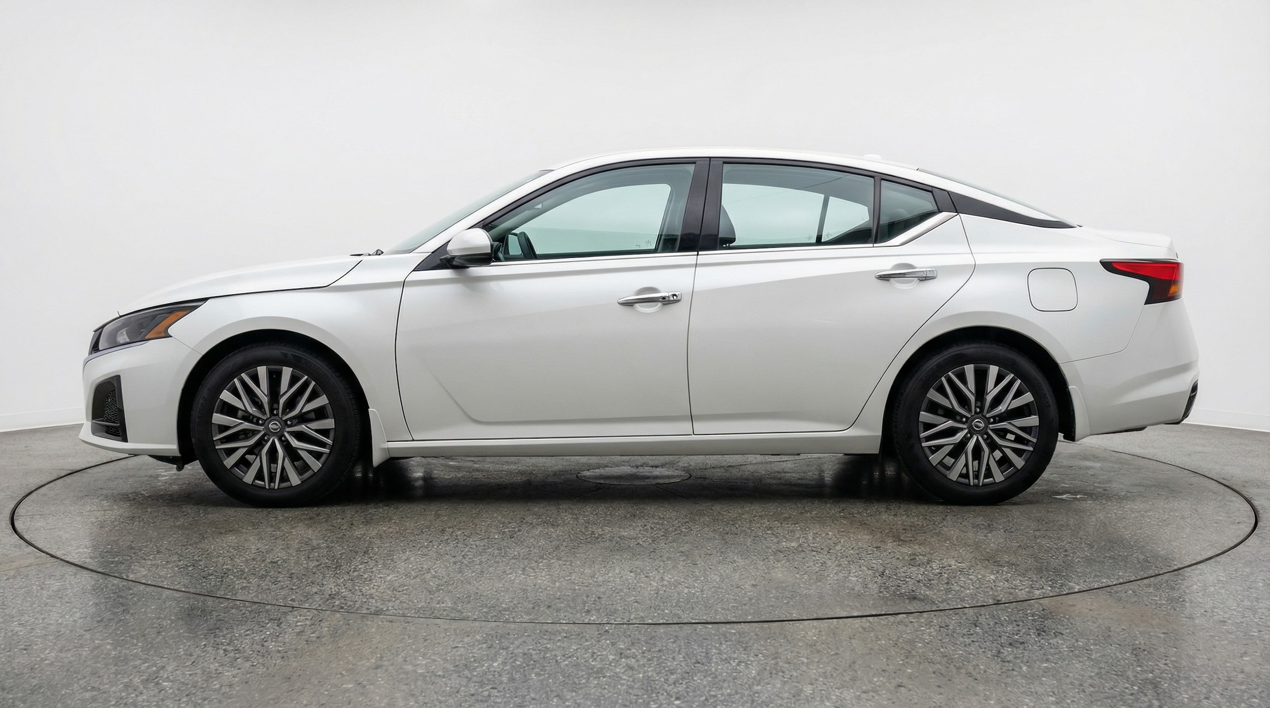 Thumbnail: 2025 Nissan Altima - 4